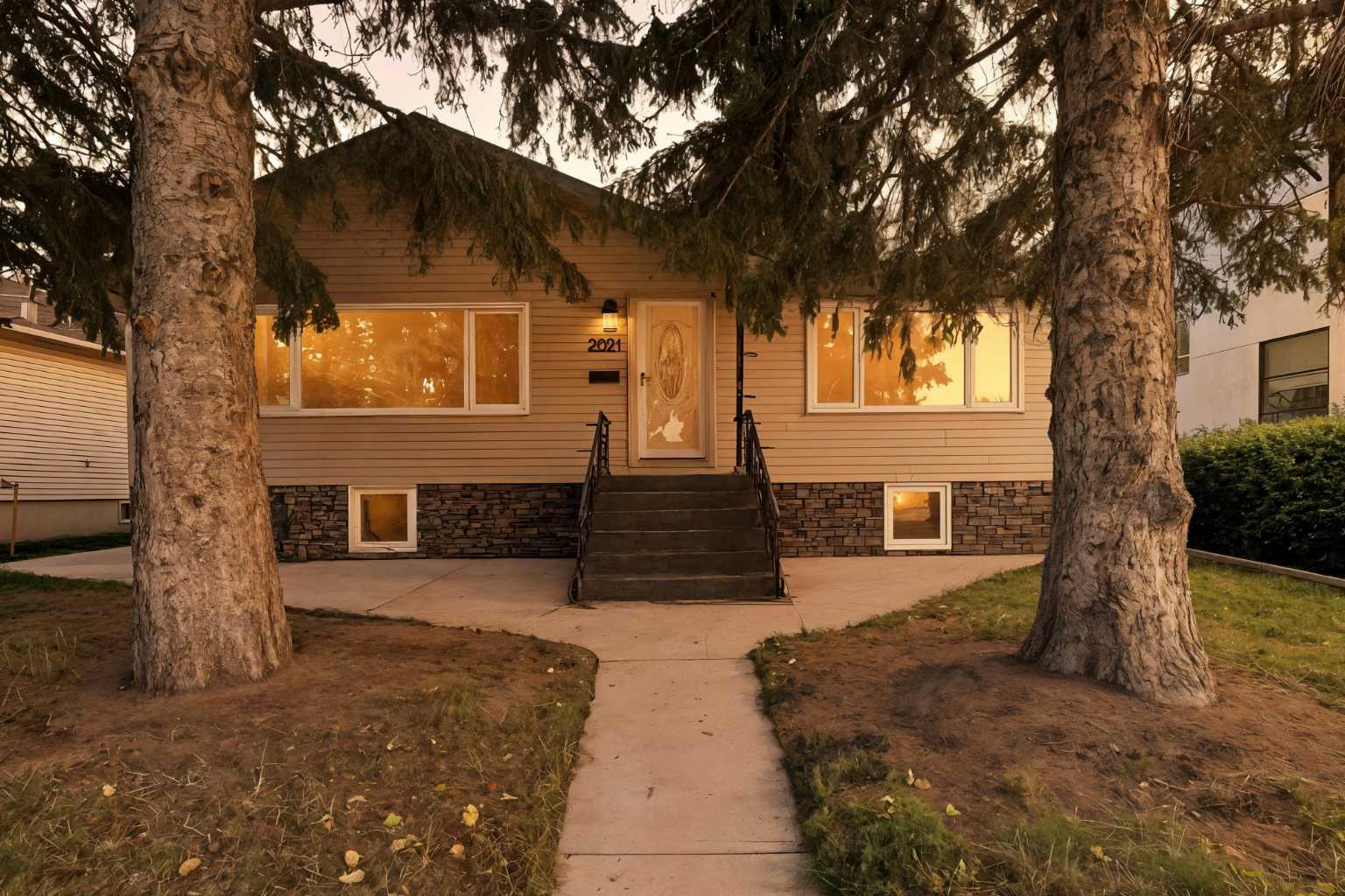 2021 Mountview Cres NW, Calgary, AB T2E 5N4