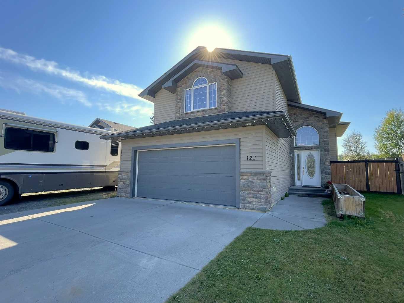 122 Muldoon Cres, Hinton, AB T7V 0A1