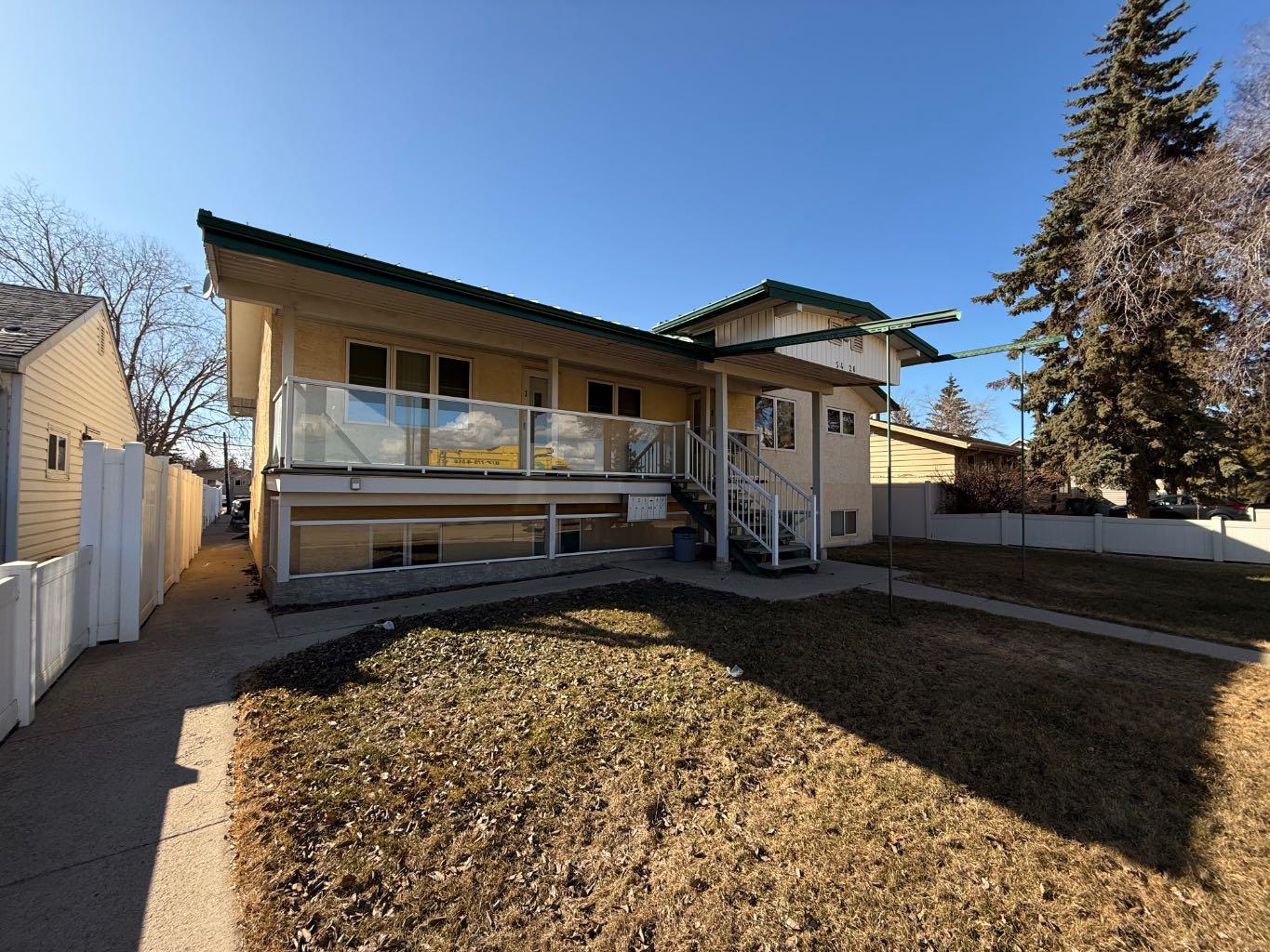 5426 49 Avenue Unit 5, Lloydminster, SK S9V 0V3