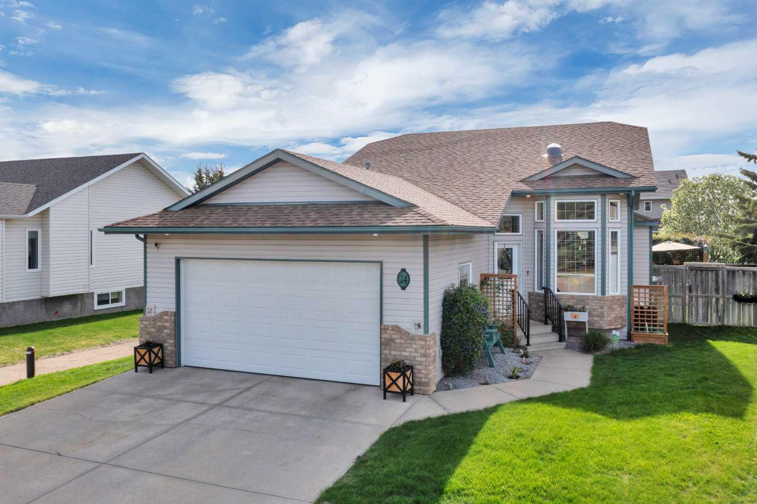 24 Ahlstrom Close, Red Deer, AB T4R 2T6