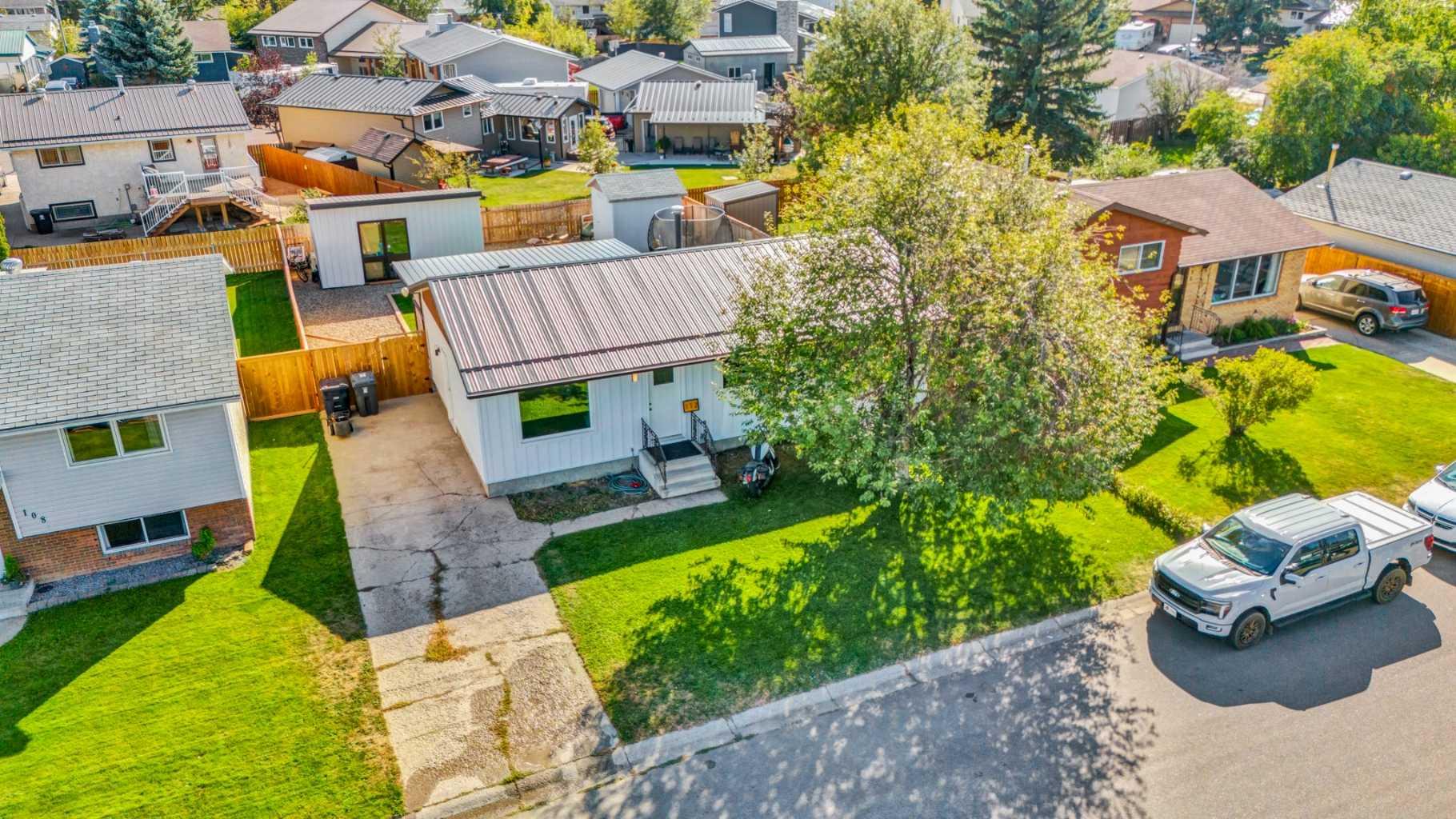 112 Lake Newell Cres E, Brooks, AB T1R 0L6