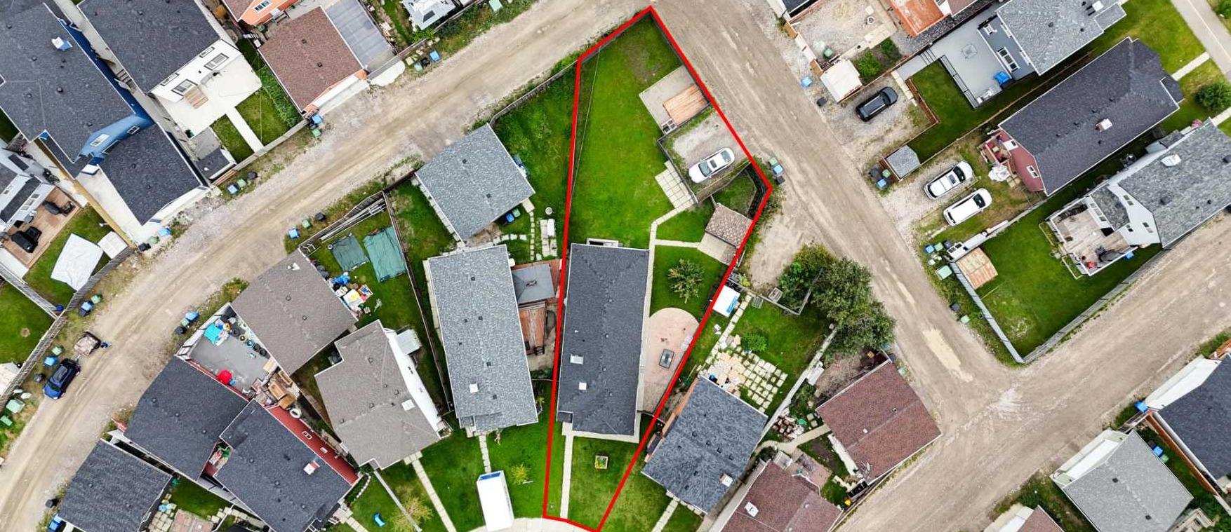235 Saddlemead Rd NE, Calgary, AB T3J 4J4