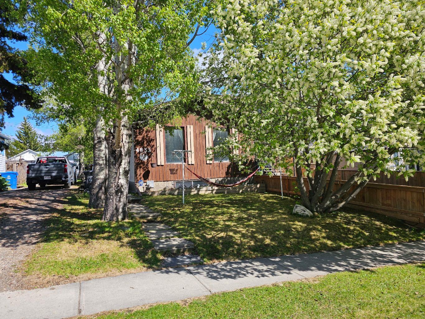 47 Street Unit 4833, Rocky Mountain House, AB T4T 1A6