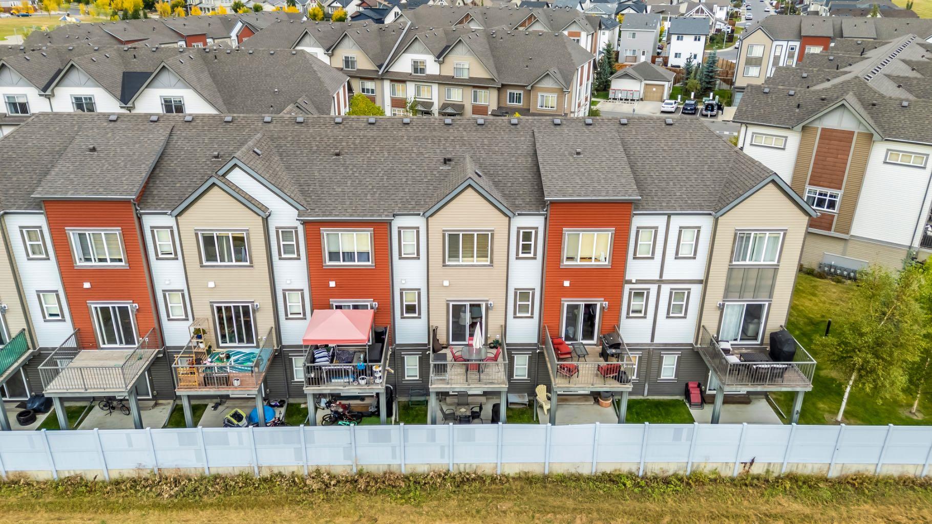 50 Copperstone Common SE, Calgary, AB T2Z 5E4