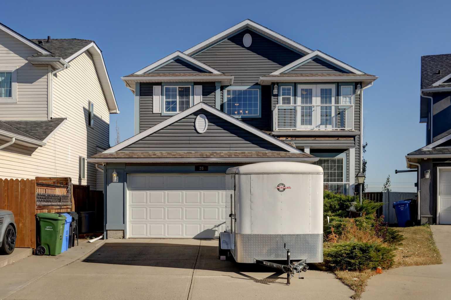 20 Coral Reef Bay NE, Calgary, AB T3J 3Y4