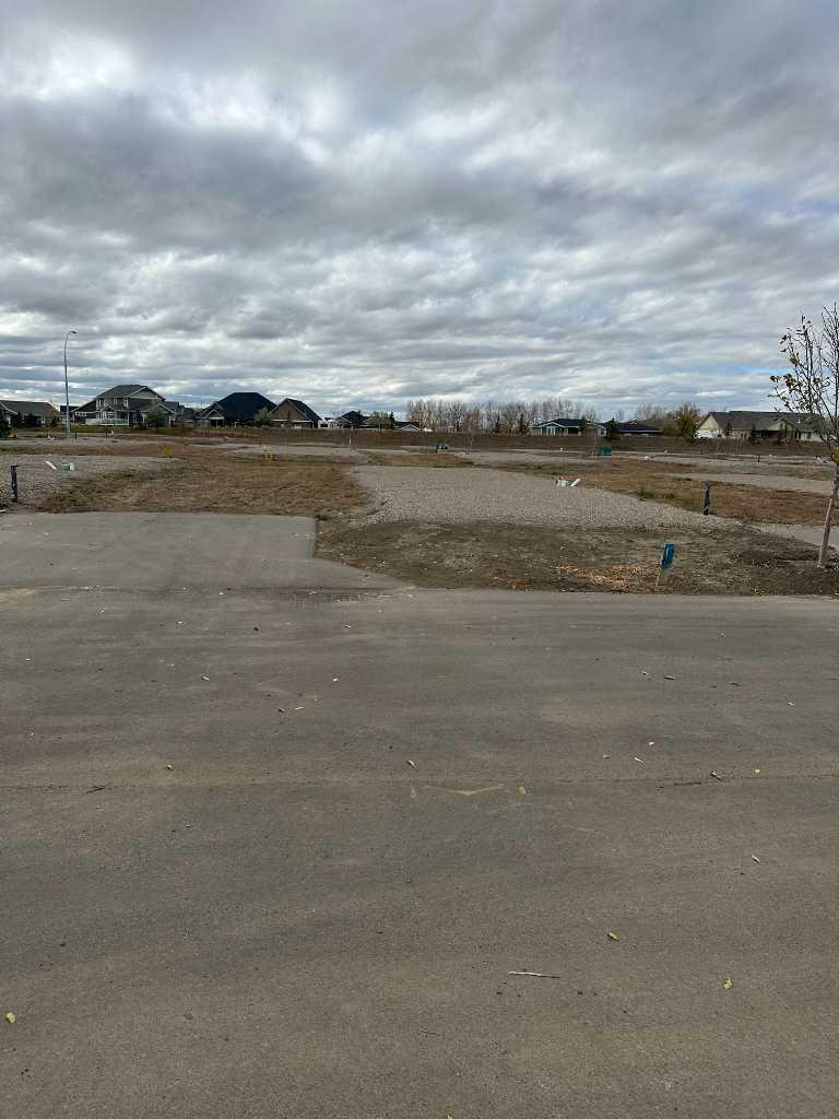 2016 Sunflower Cres, Coaldale, AB T1M 0G4