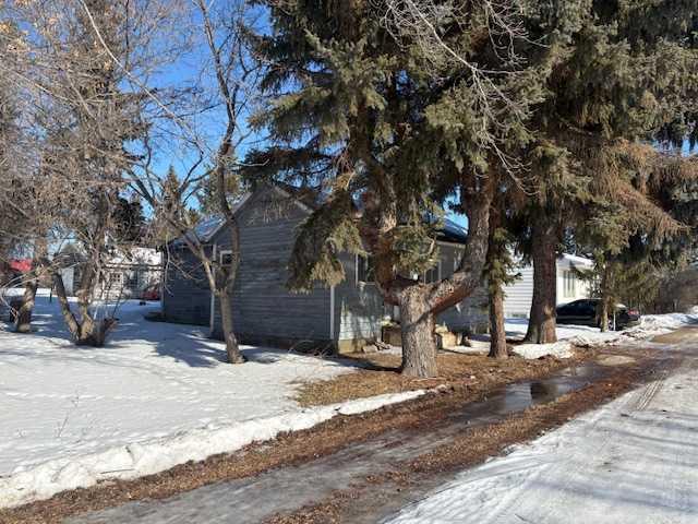 48 Street Unit 4932, Hardisty, AB T0B 1V0