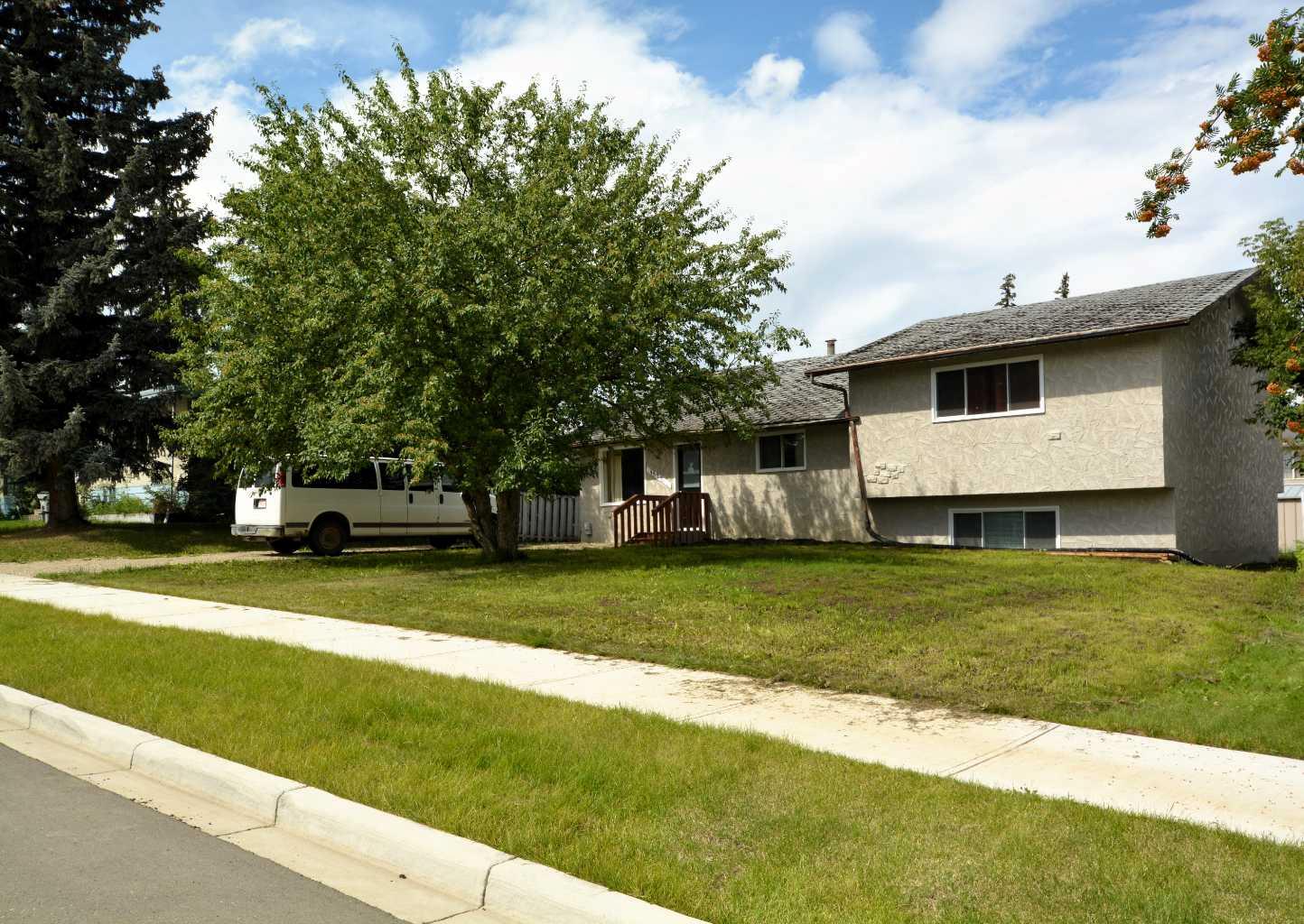 18 Avenue Unit 4822, Edson, AB T7E 1G6