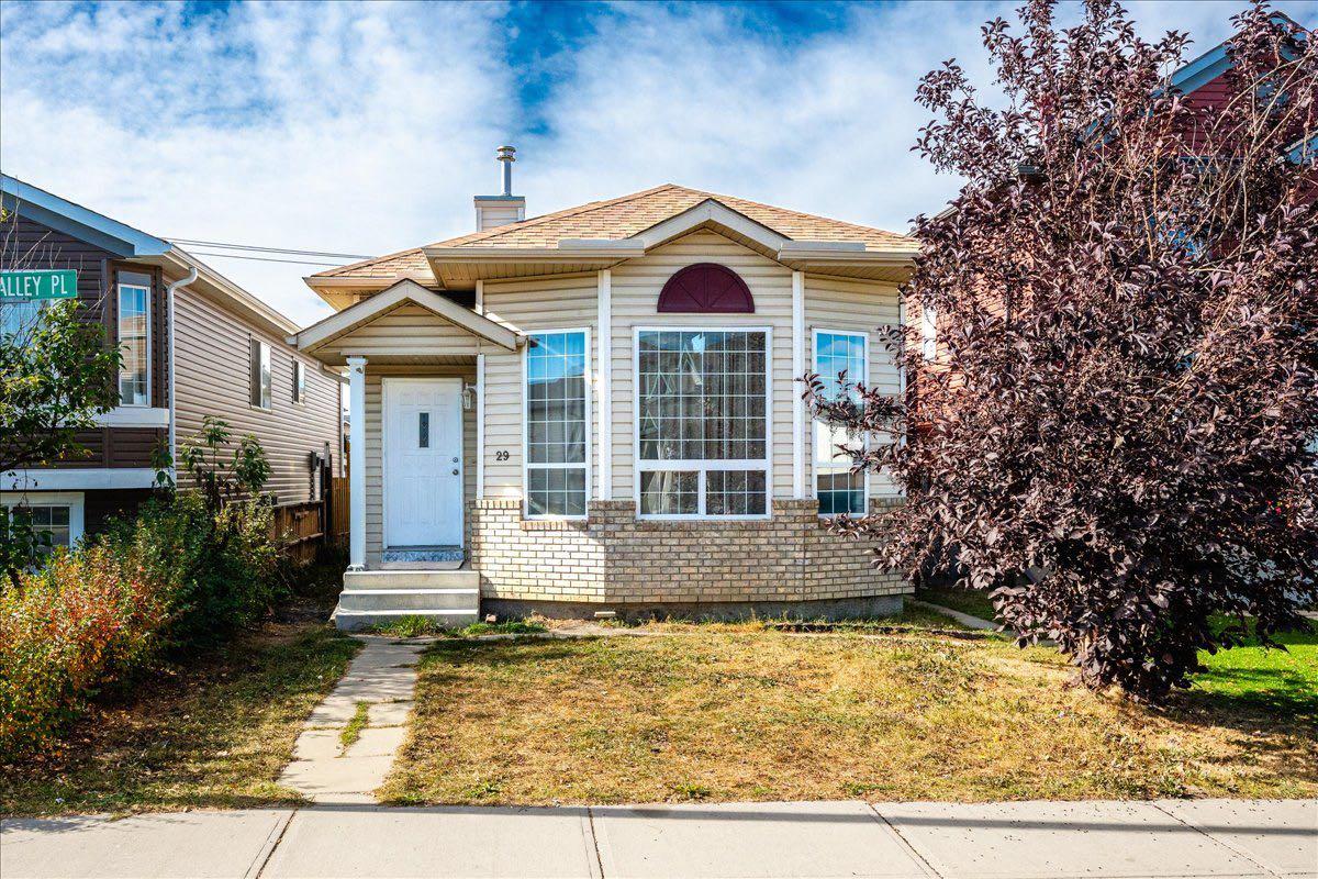 29 Martinvalley Pl NE, Calgary, AB T3J 4A2
