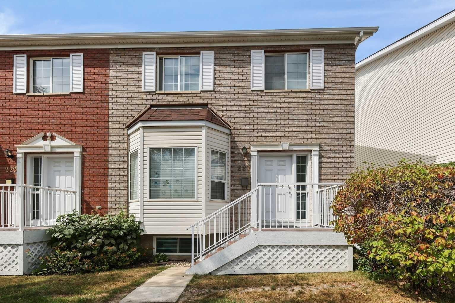 227 Citadel Ln NW, Calgary, AB T3G 4E1