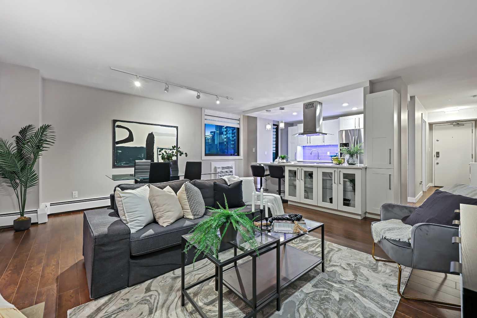215 14 Avenue Sw Unit 404, Calgary, AB T2R 0M2