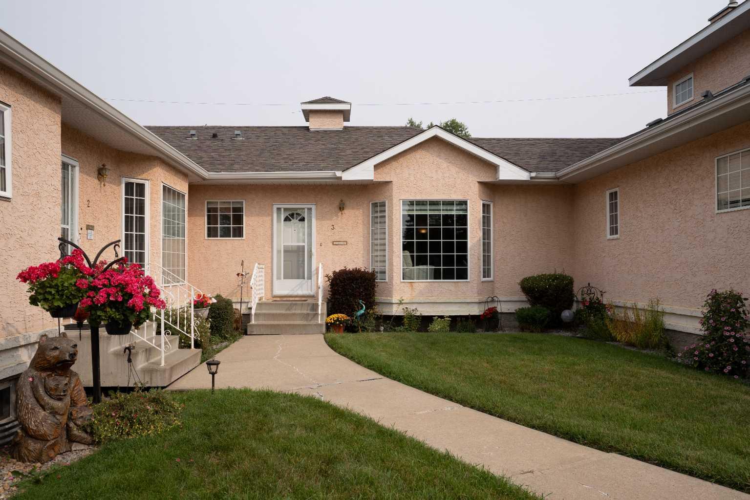 5014 56 Street Unit 3, Camrose, AB T4V 2C9