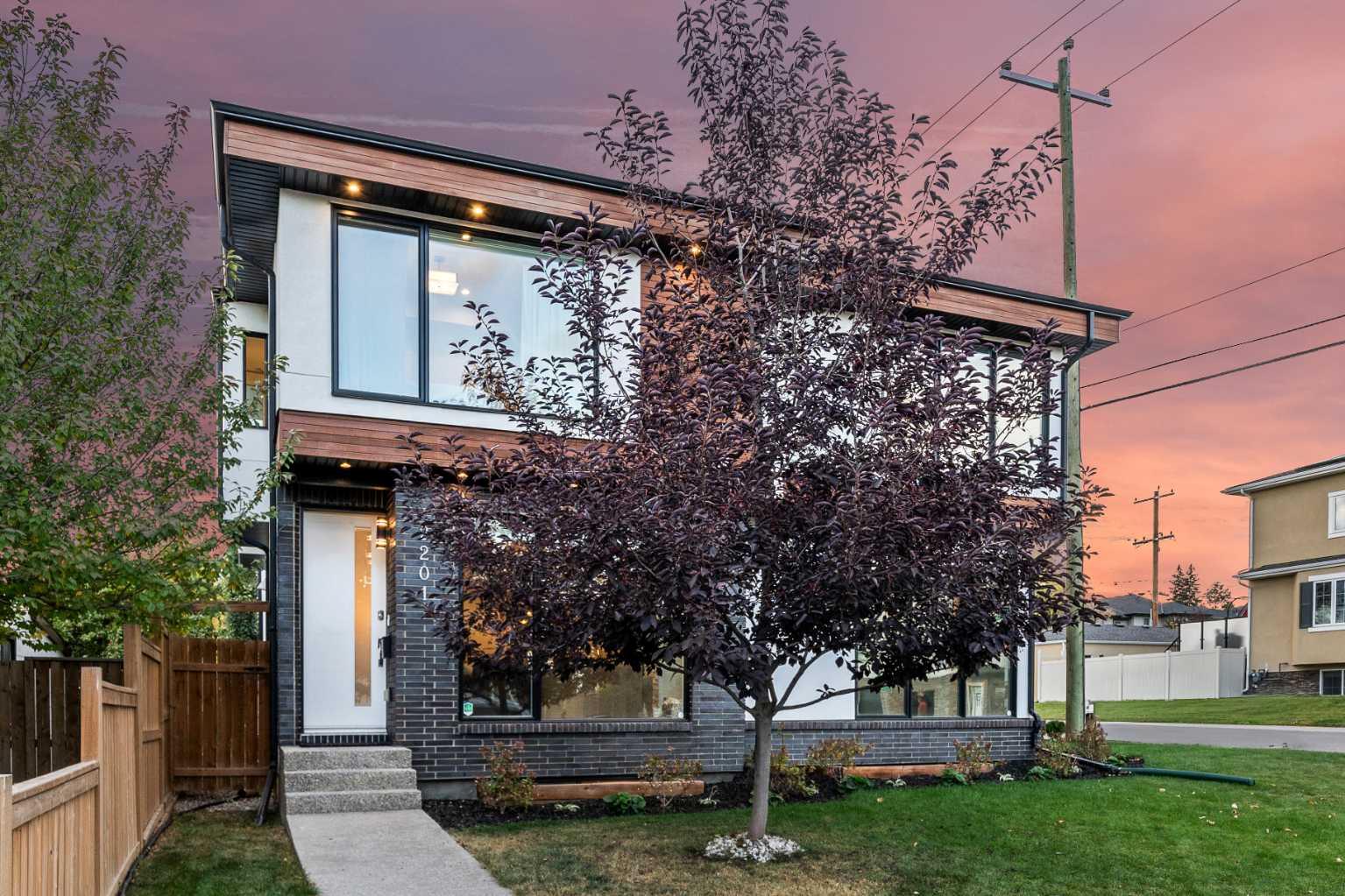 24 Street Sw Unit 2201 #a, Calgary, AB T3E 1V7
