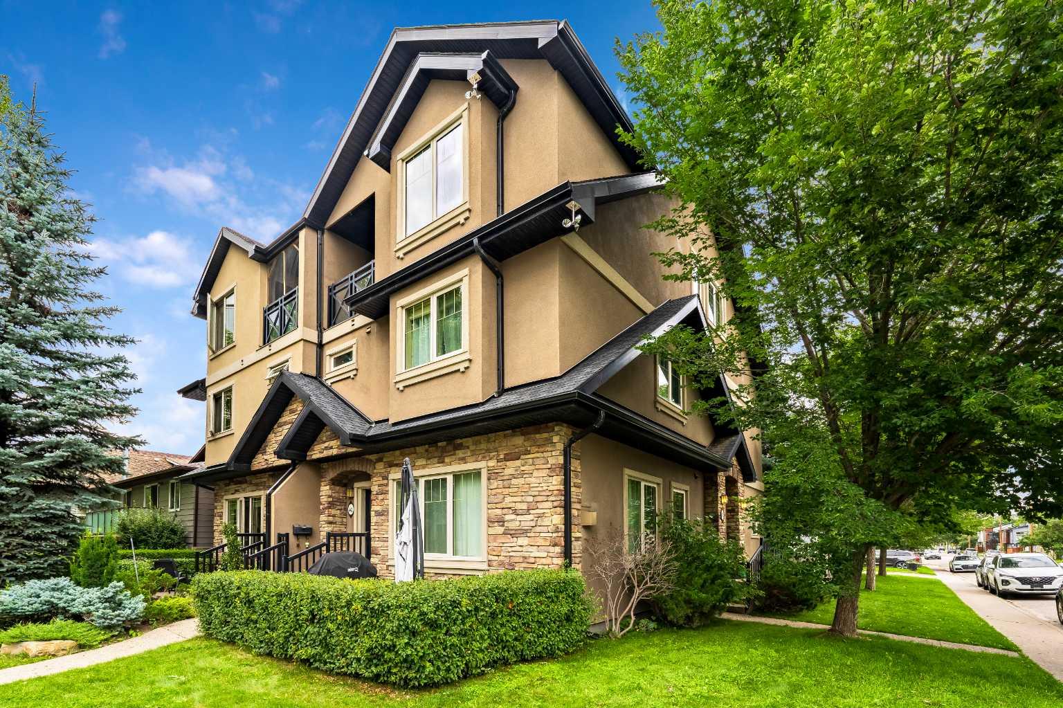 442 12 Avenue Ne Unit 2, Calgary, AB T2E 1A6