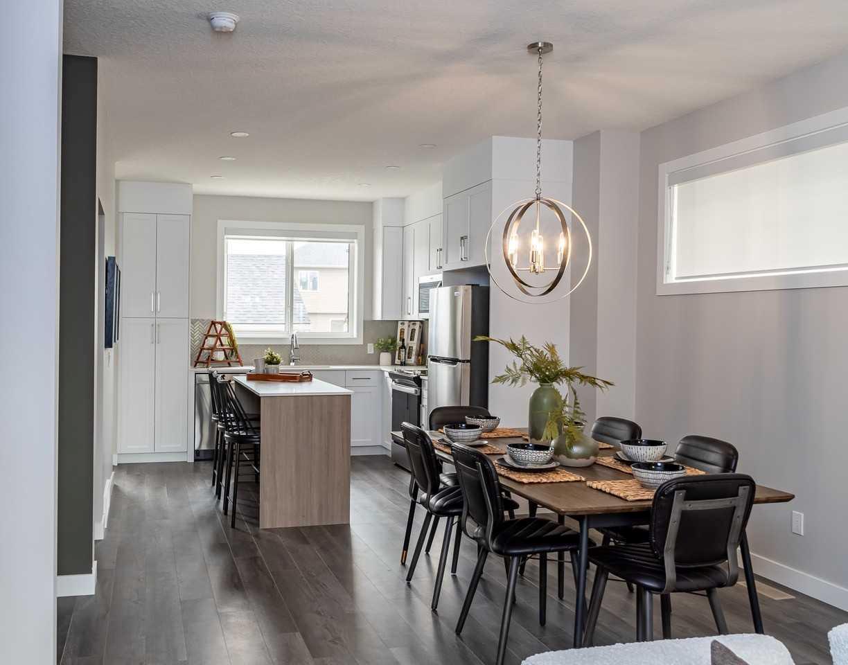 663 Homestead Dr NE, Calgary, AB T3J 5V6