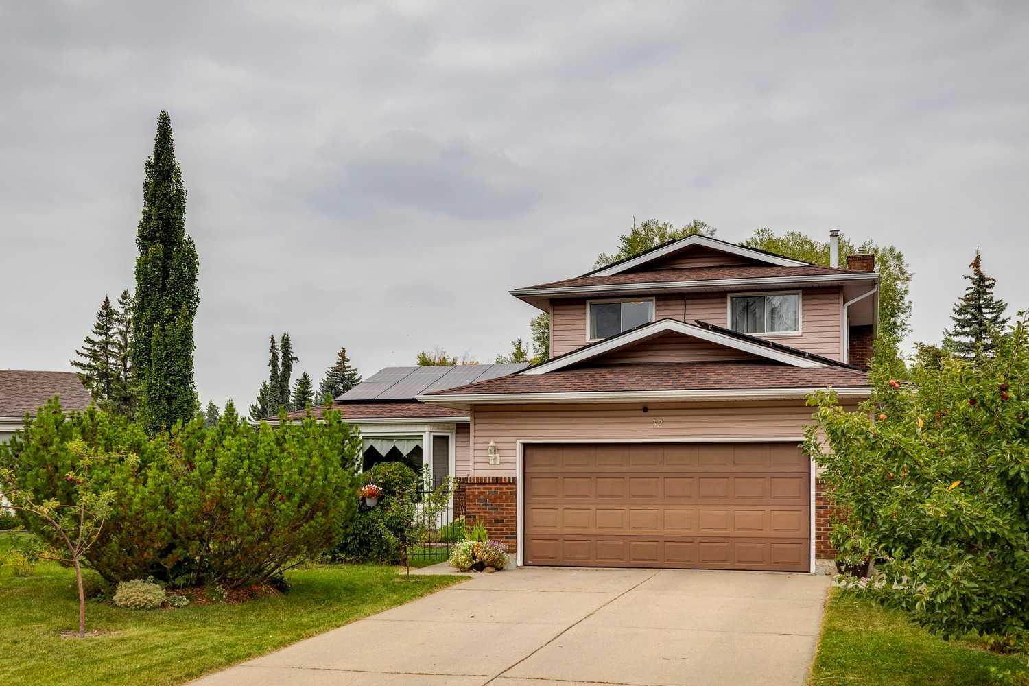 32 Brookpark Rise SW, Calgary, AB T2W 2X1