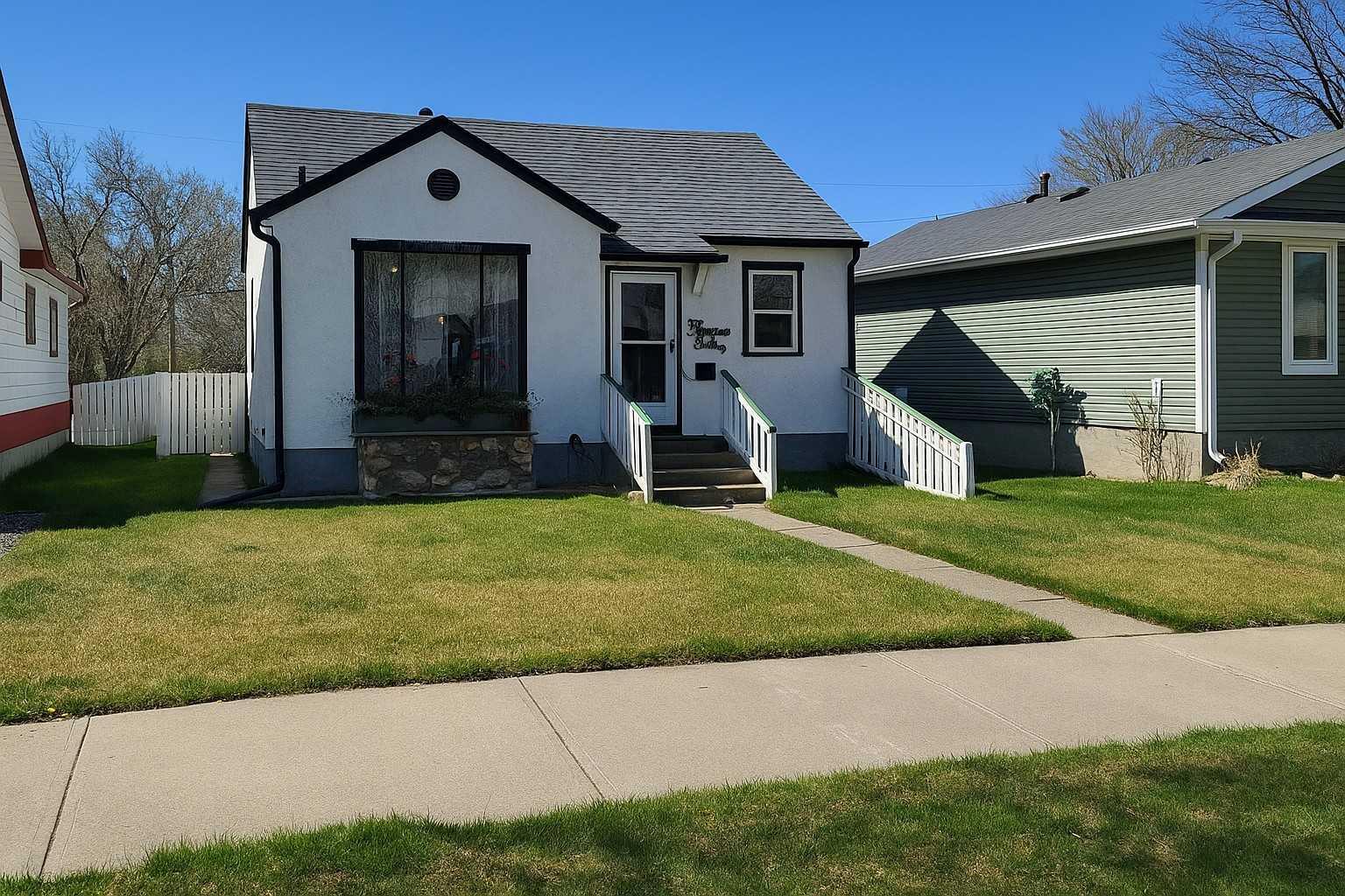 7 Avenue S Unit 1212, Lethbridge, AB T1J 1K6