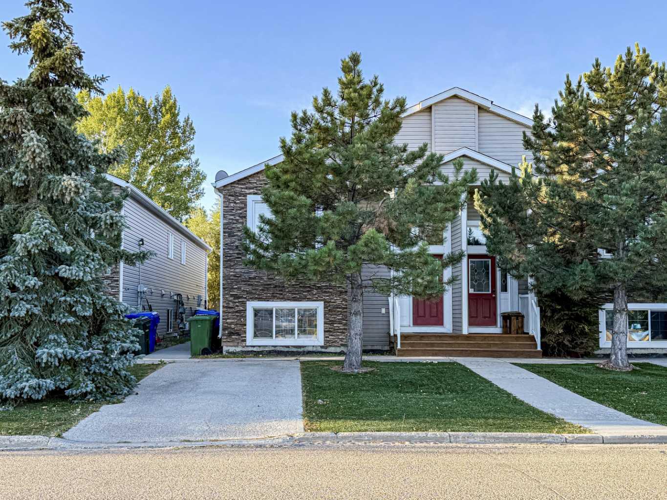 4833 52 Street Unit 201, Olds, AB T4H 1G2