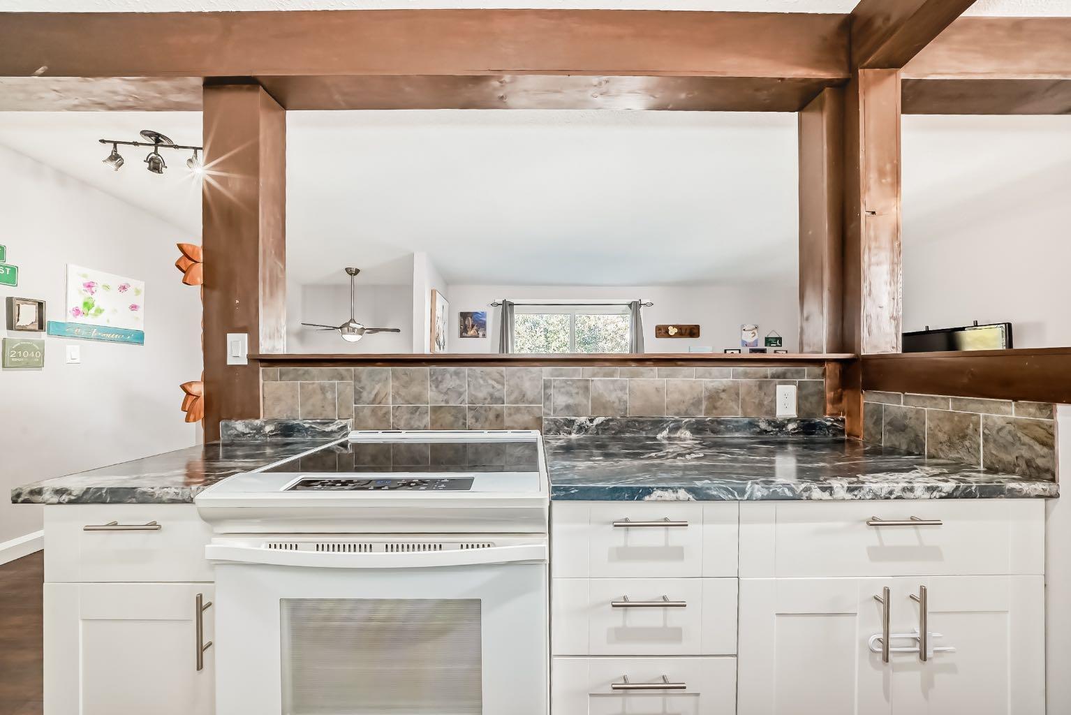 724 Raynard Cres SE #d, Calgary, AB T2A 1X7