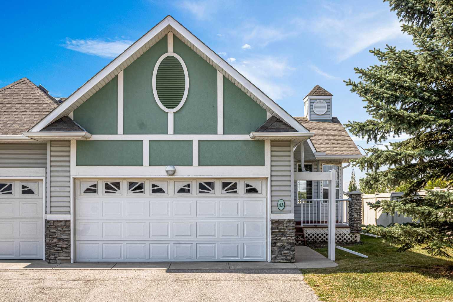 1008 Woodside Way Nw Unit 43, Airdrie, AB T4B 2T8