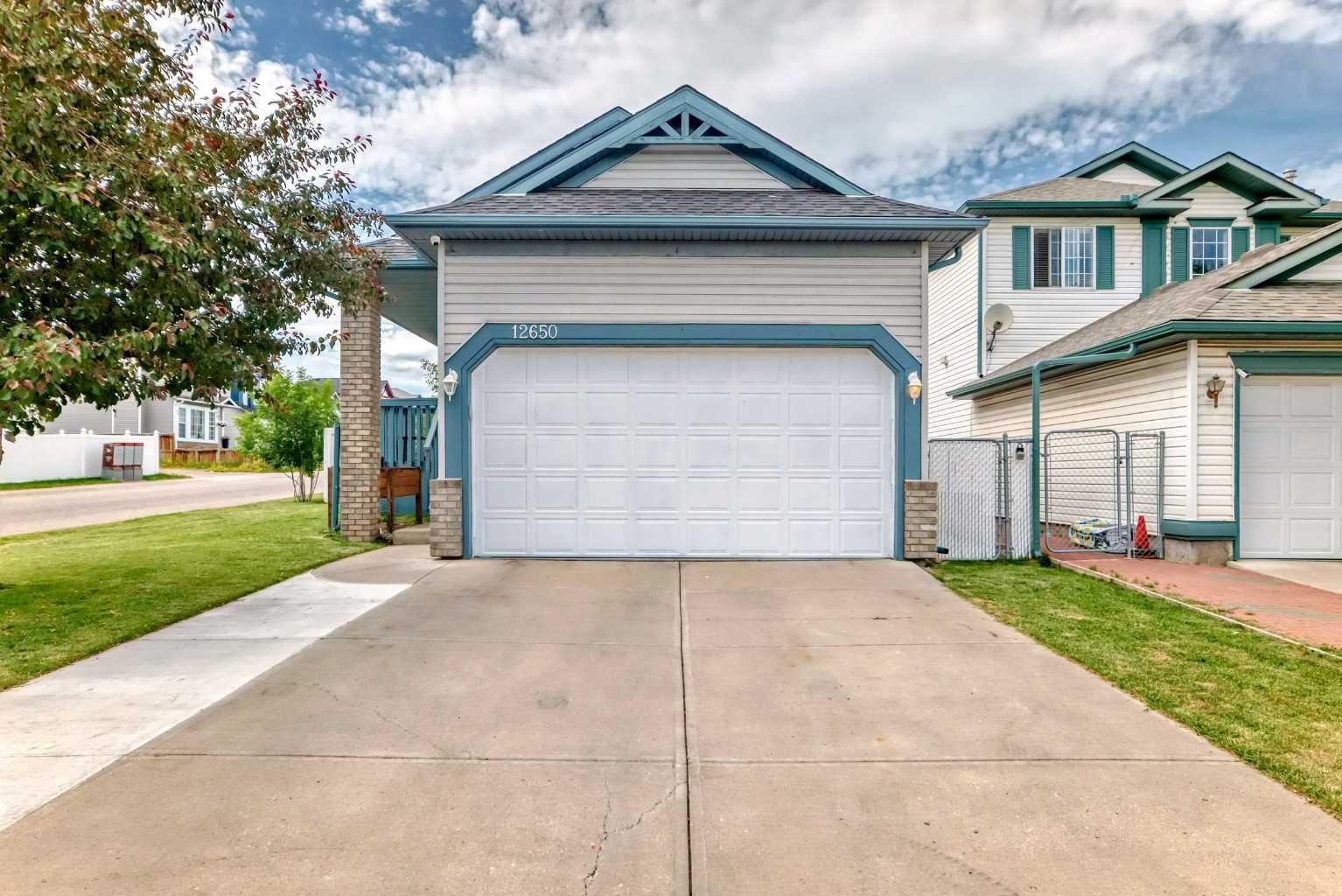12650 Coventry Hills Way NE, Calgary, AB T3K 4Z7