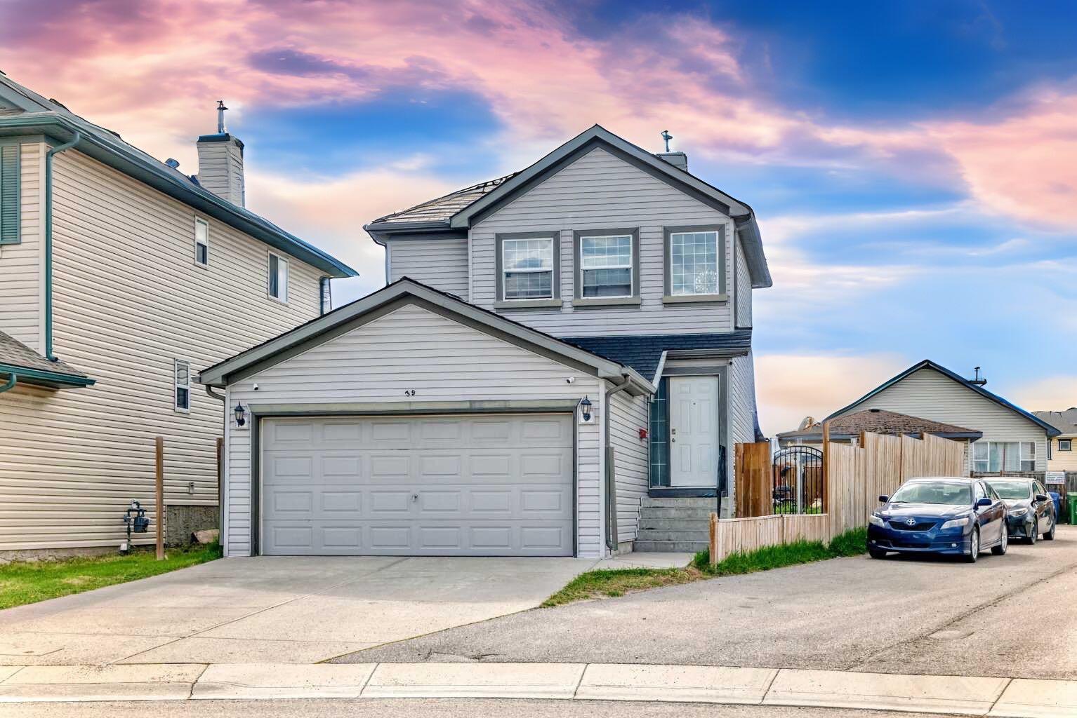 39 Marthas Meadow Close NE, Calgary, AB T3J 4N7