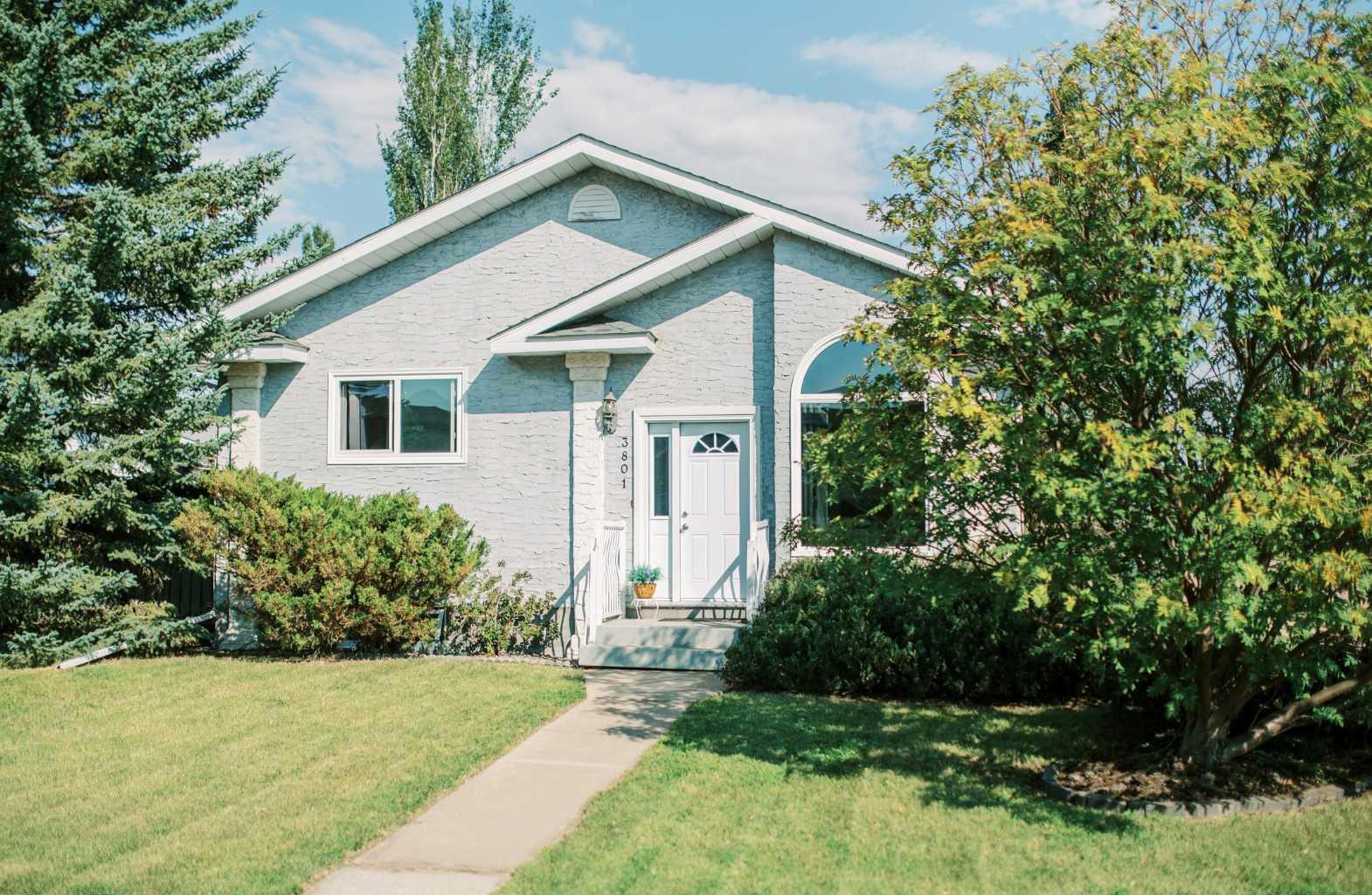 64 Street Unit 3801, Stettler, AB T4K 1G2