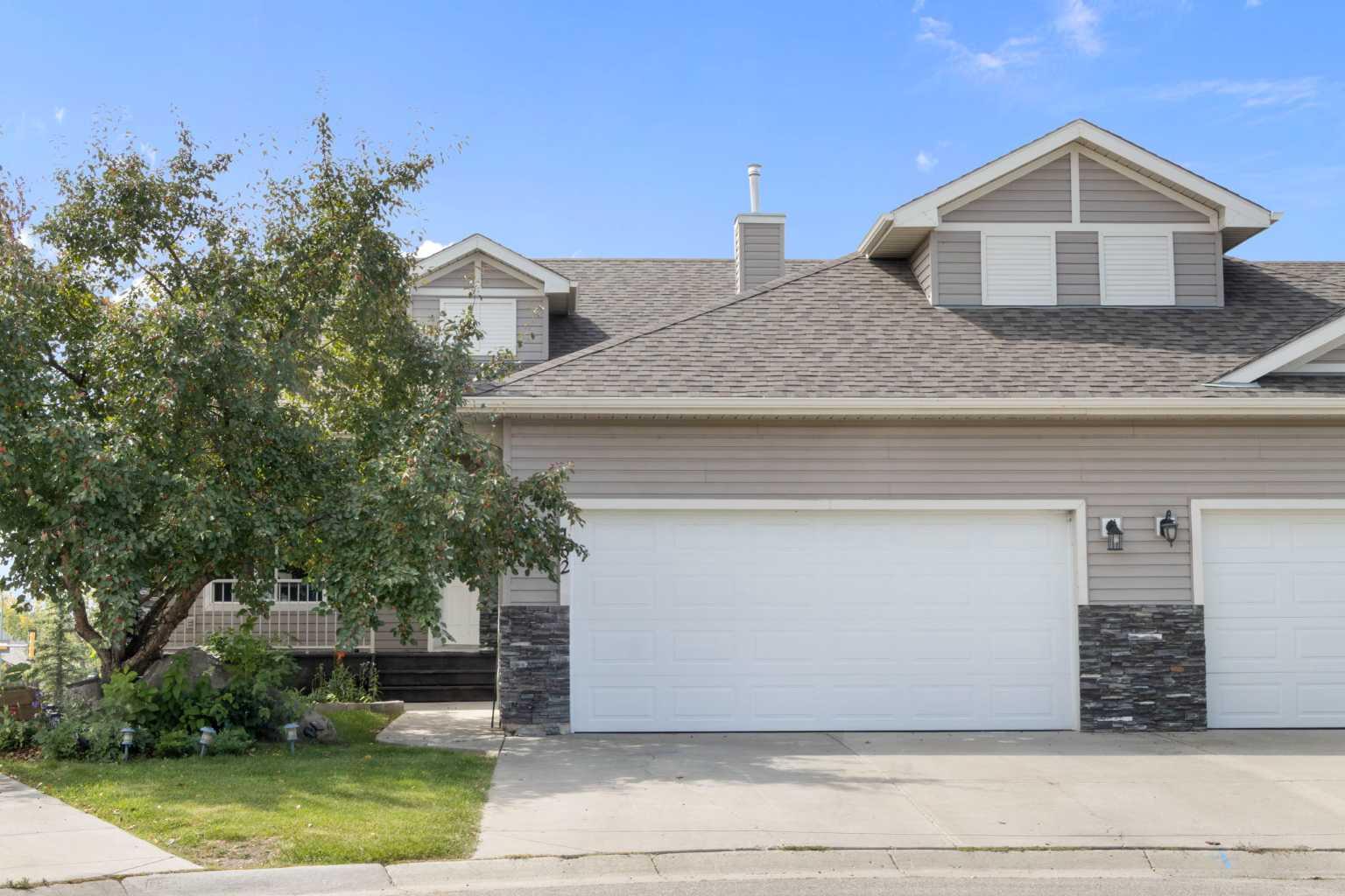 152 Cove Rise, Chestermere, AB T1X 1S7