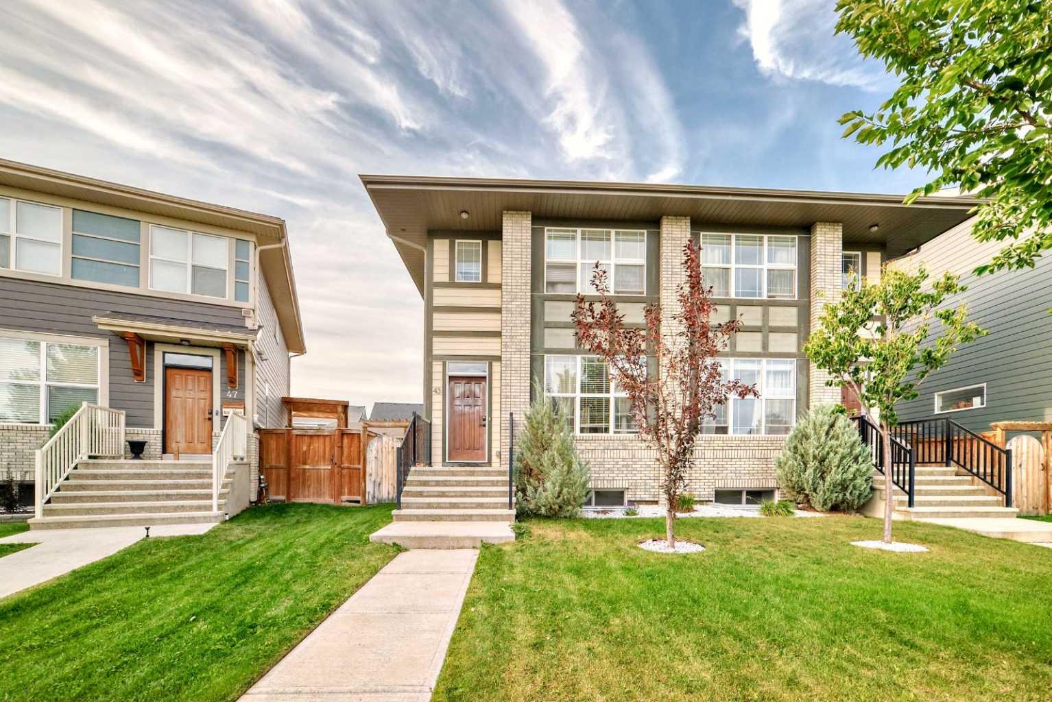 43 Masters Sq SE, Calgary, AB T3M 2N3