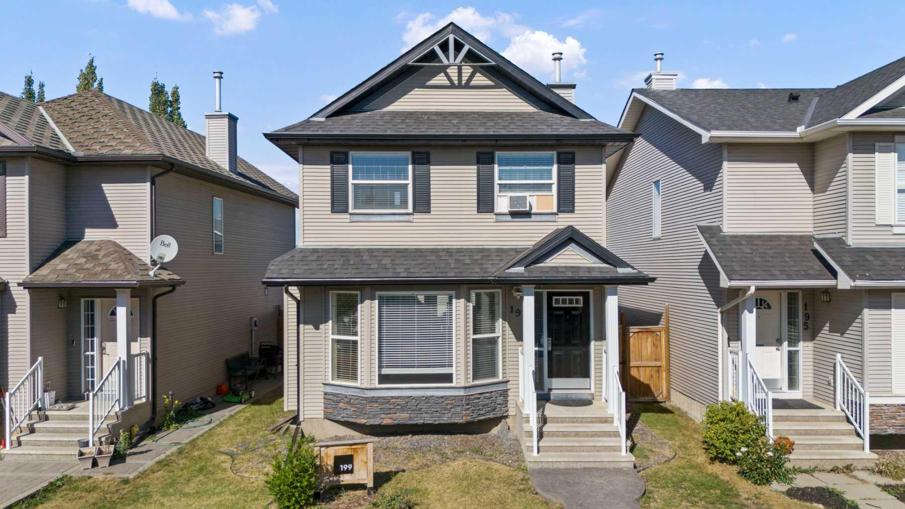 199 Cranberry Close SE, Calgary, AB T3M 0B5