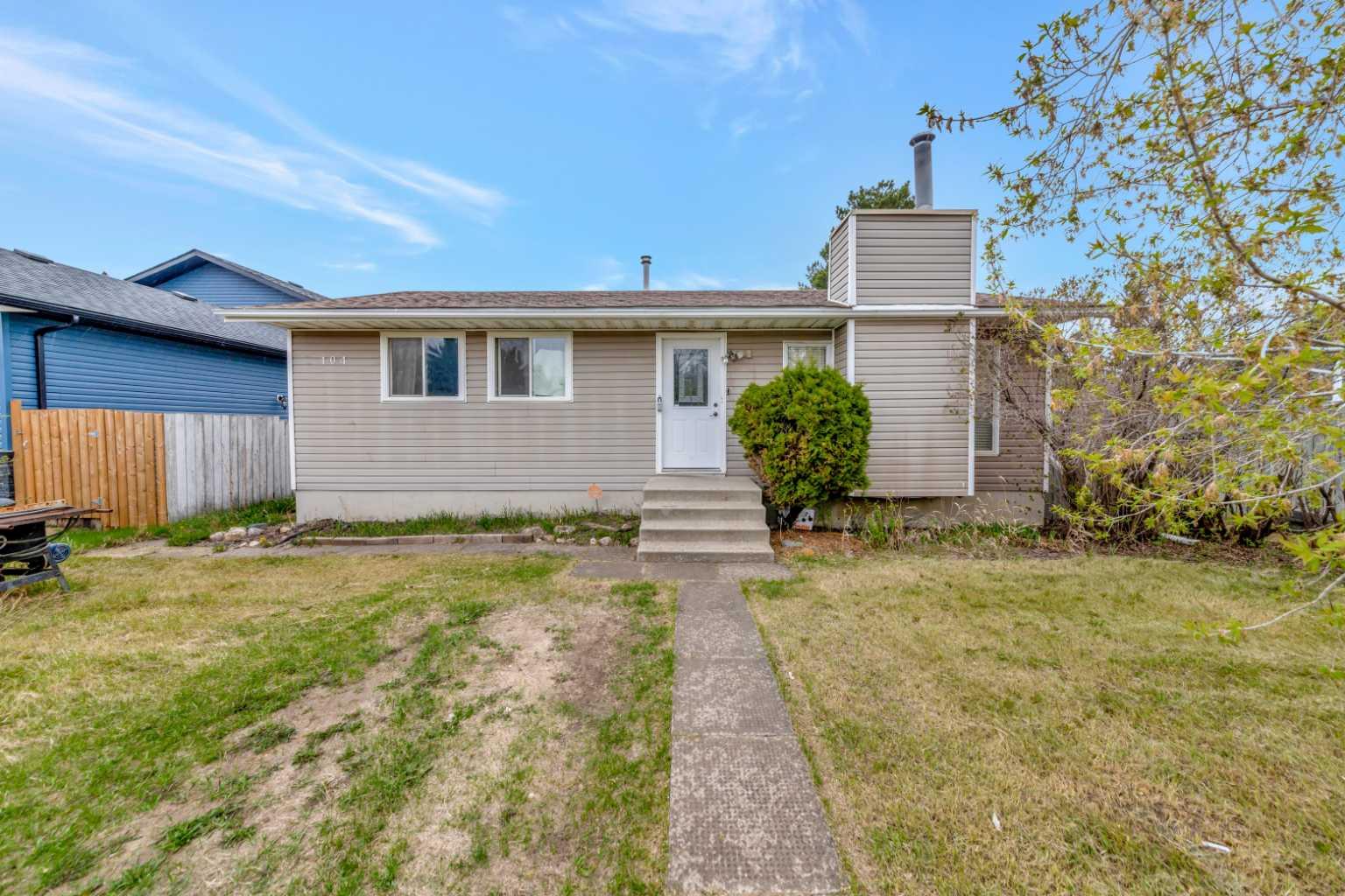 4 Street E Unit 104, Lashburn, SK S0M 1H0