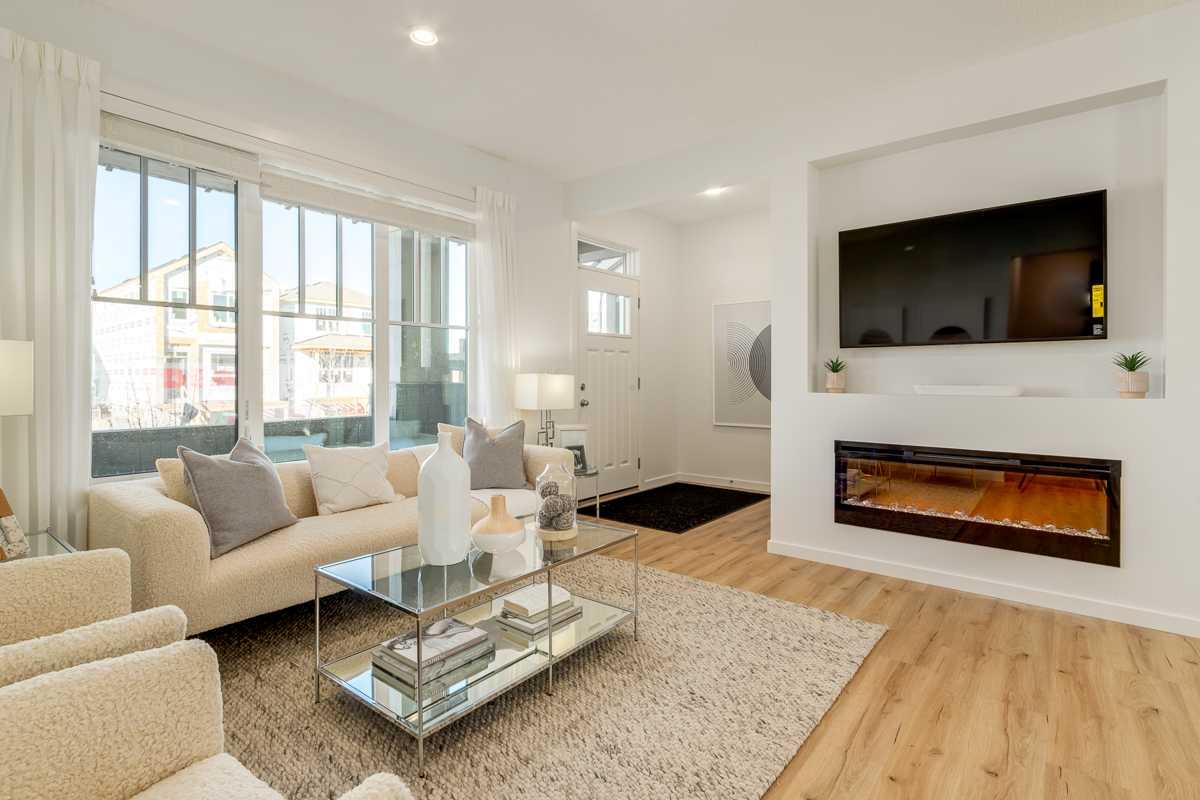113 Lewisburg Close NE, Calgary, AB T3P 2N5