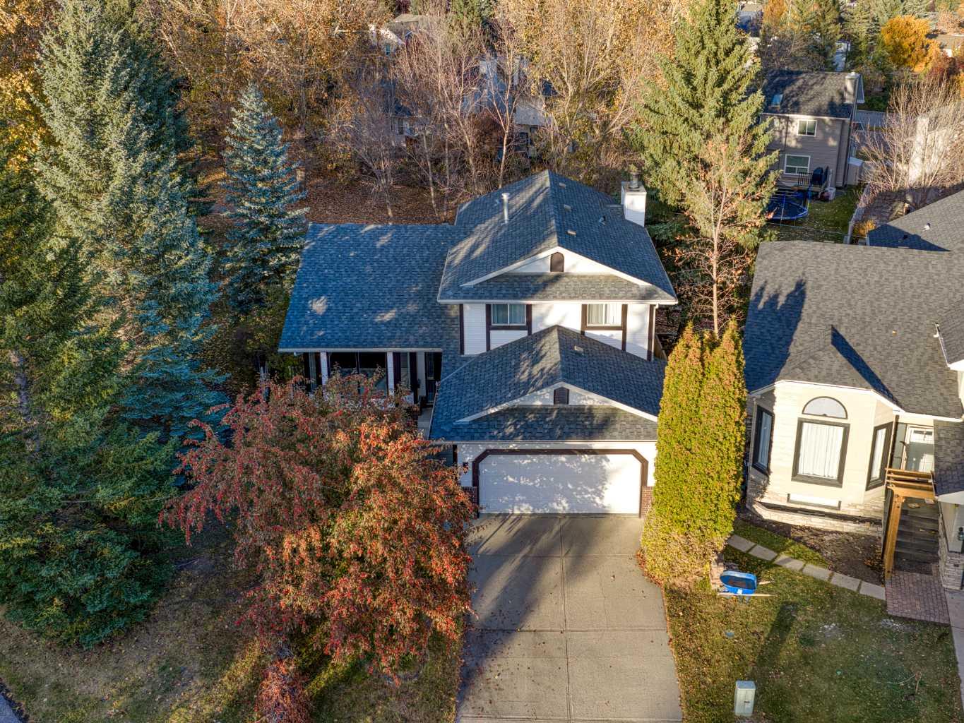 46 Shannon Cres SW, Calgary, AB T2Y 2T8