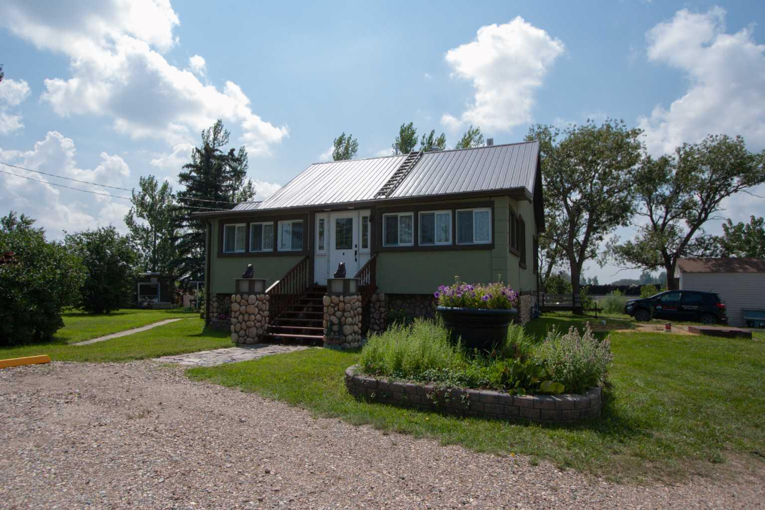 154055 Township Road 190a, Cassils, AB T1R 1B8