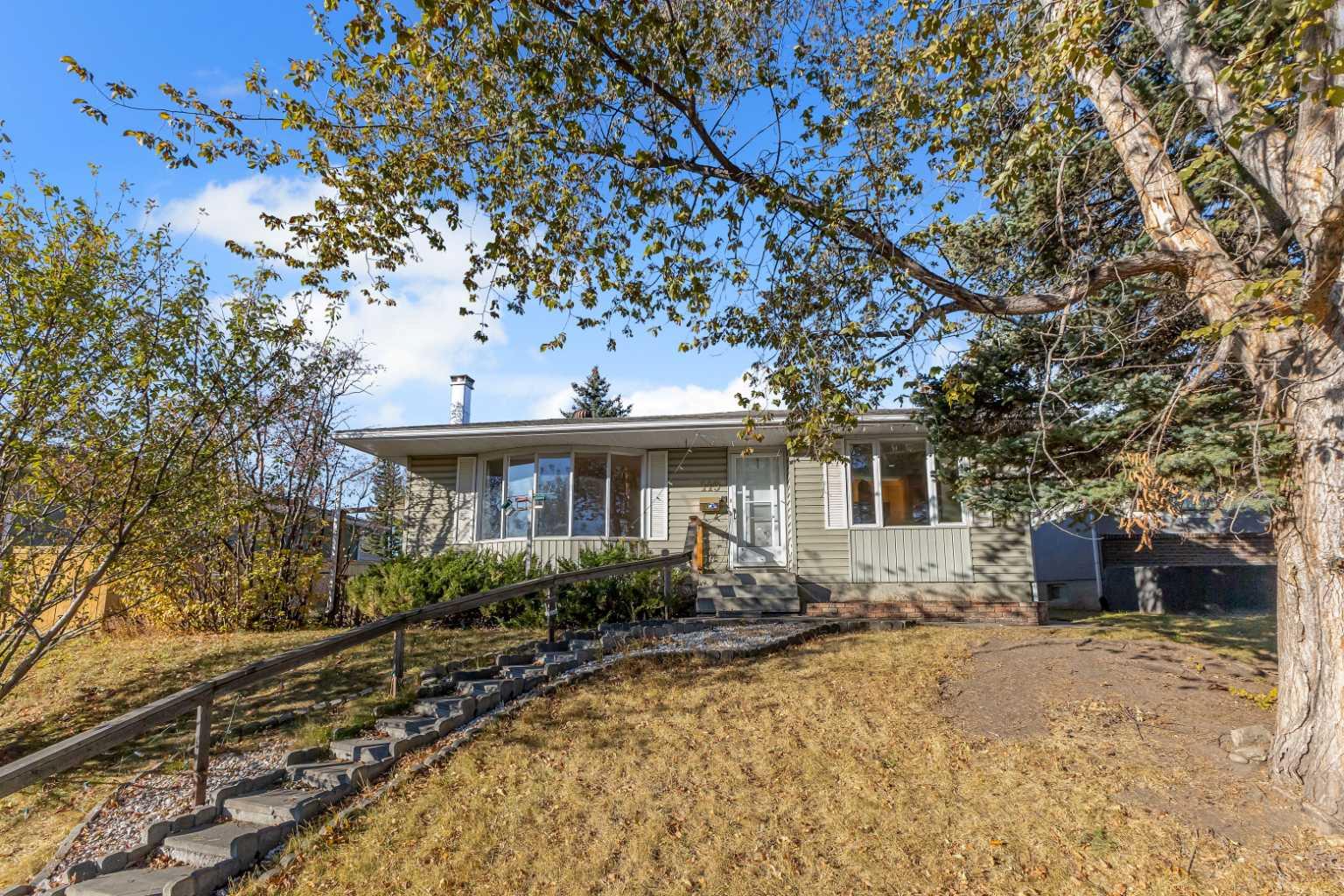 119 Whitestone Cres NE, Calgary, AB T1Y 1S4