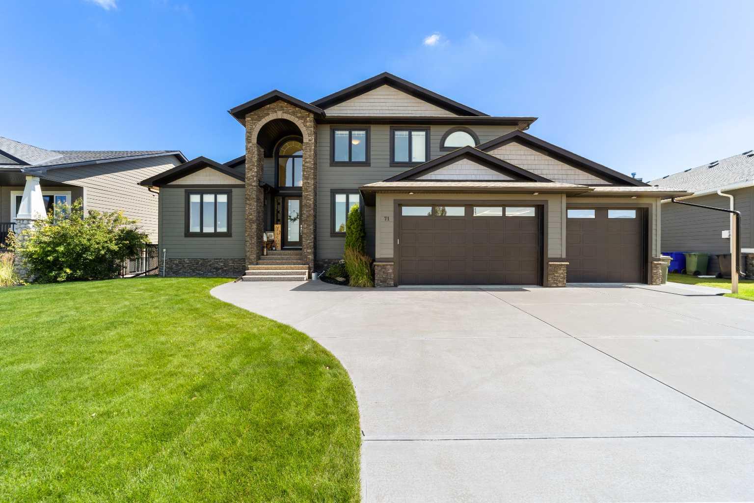71 Harrison Grn, Olds, AB T4H 1W2