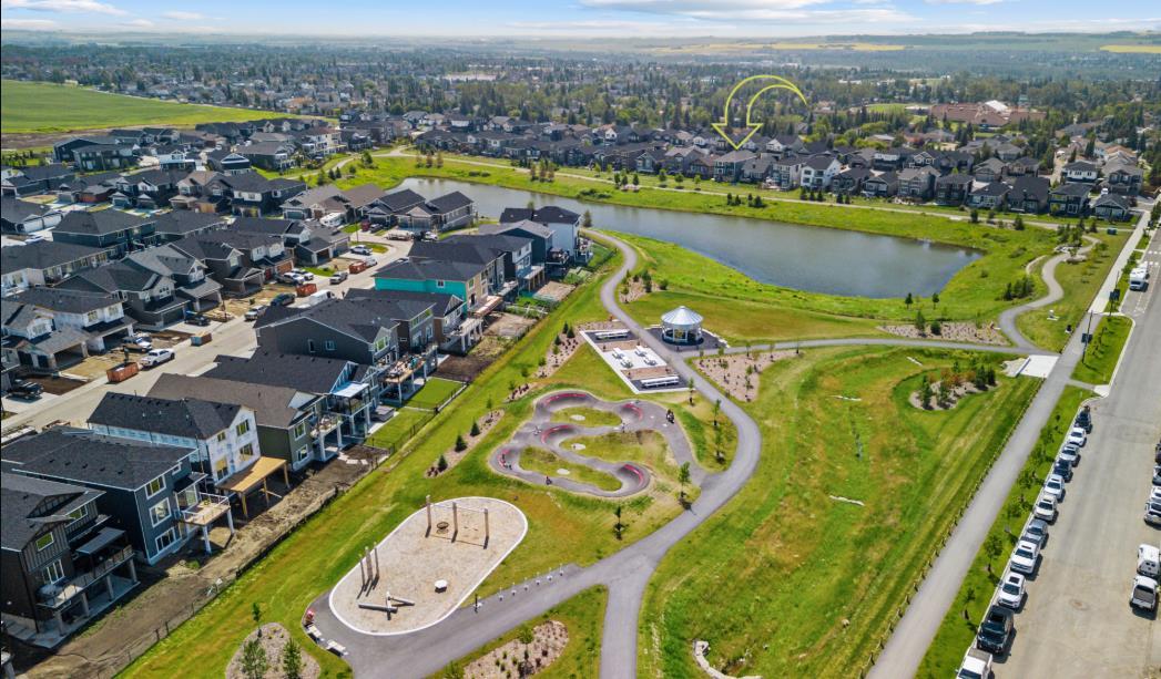 24 Highwood Dr, Okotoks, AB T1S 5S3