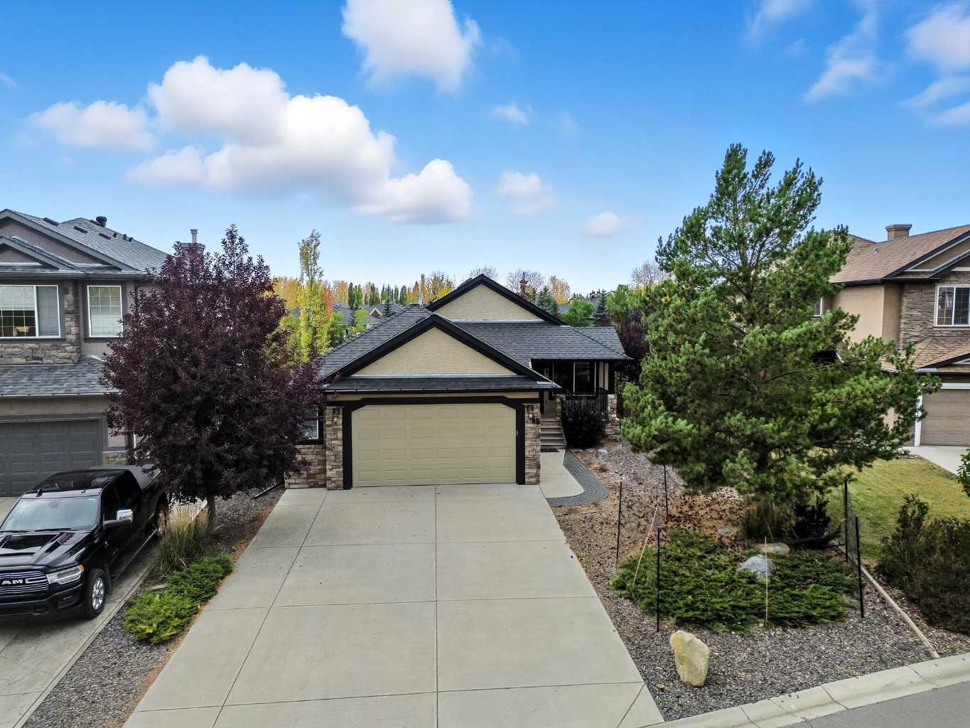 55 Billy Haynes Trl, Okotoks, AB T1S 2N9