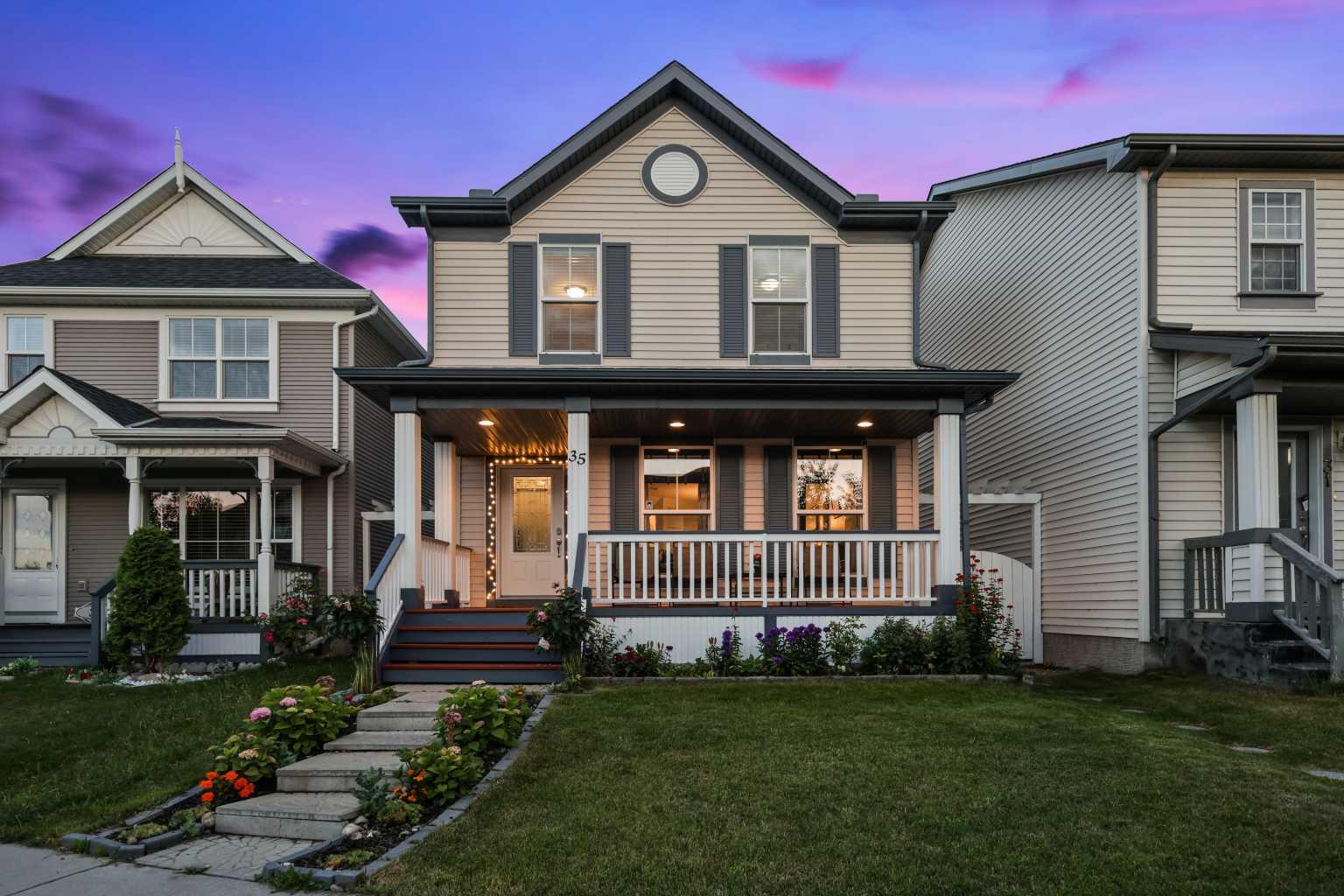 35 Prestwick Pl SE, Calgary, AB T2Z 4P4