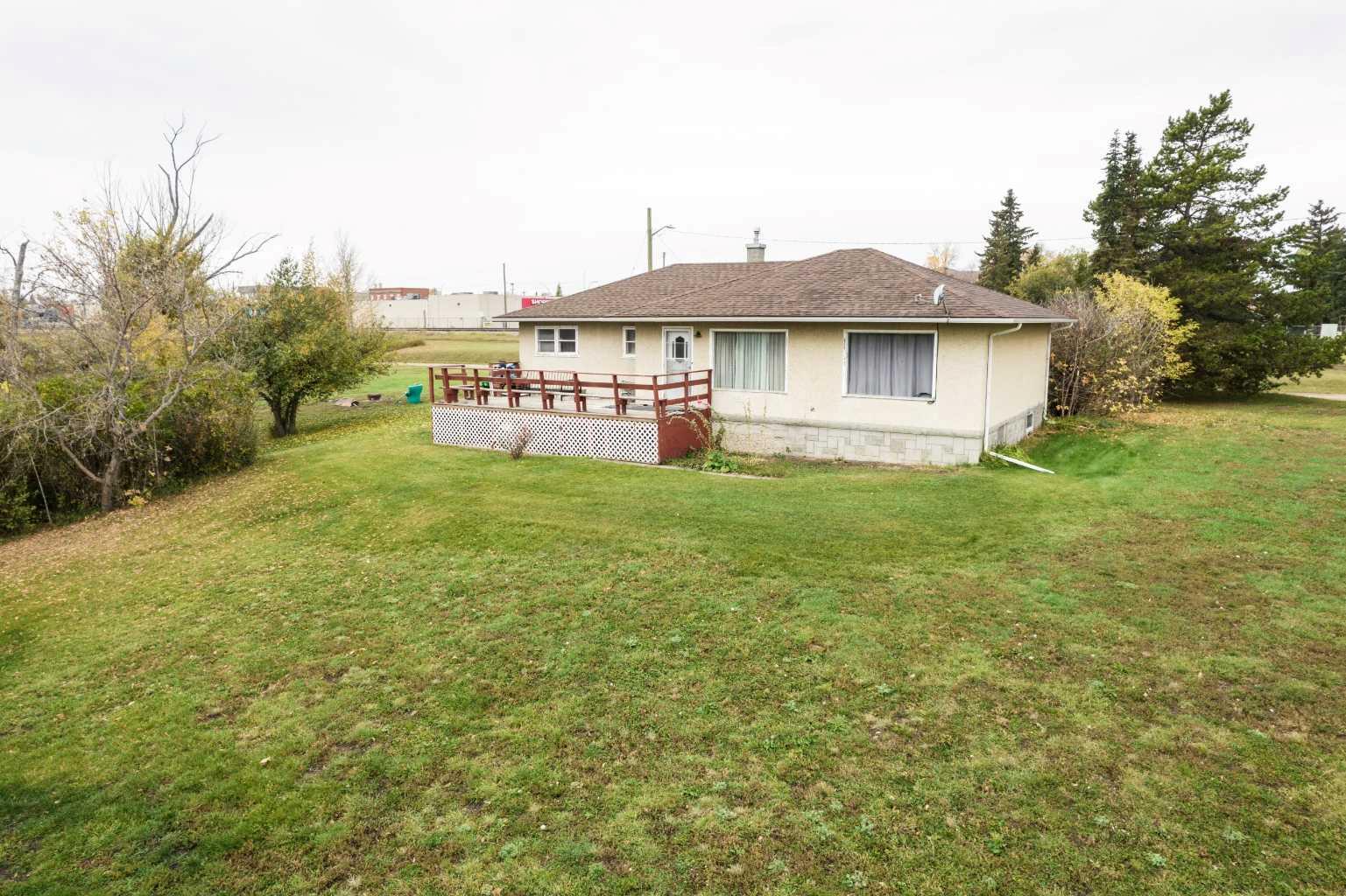 49 Street Unit 5207, Ponoka, AB T4J 1E1