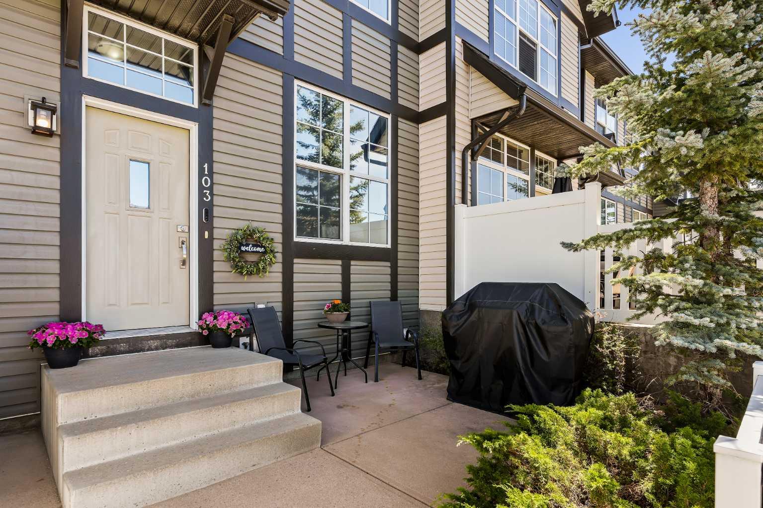 103 New Brighton Villas SE, Calgary, AB T2Z 0T5