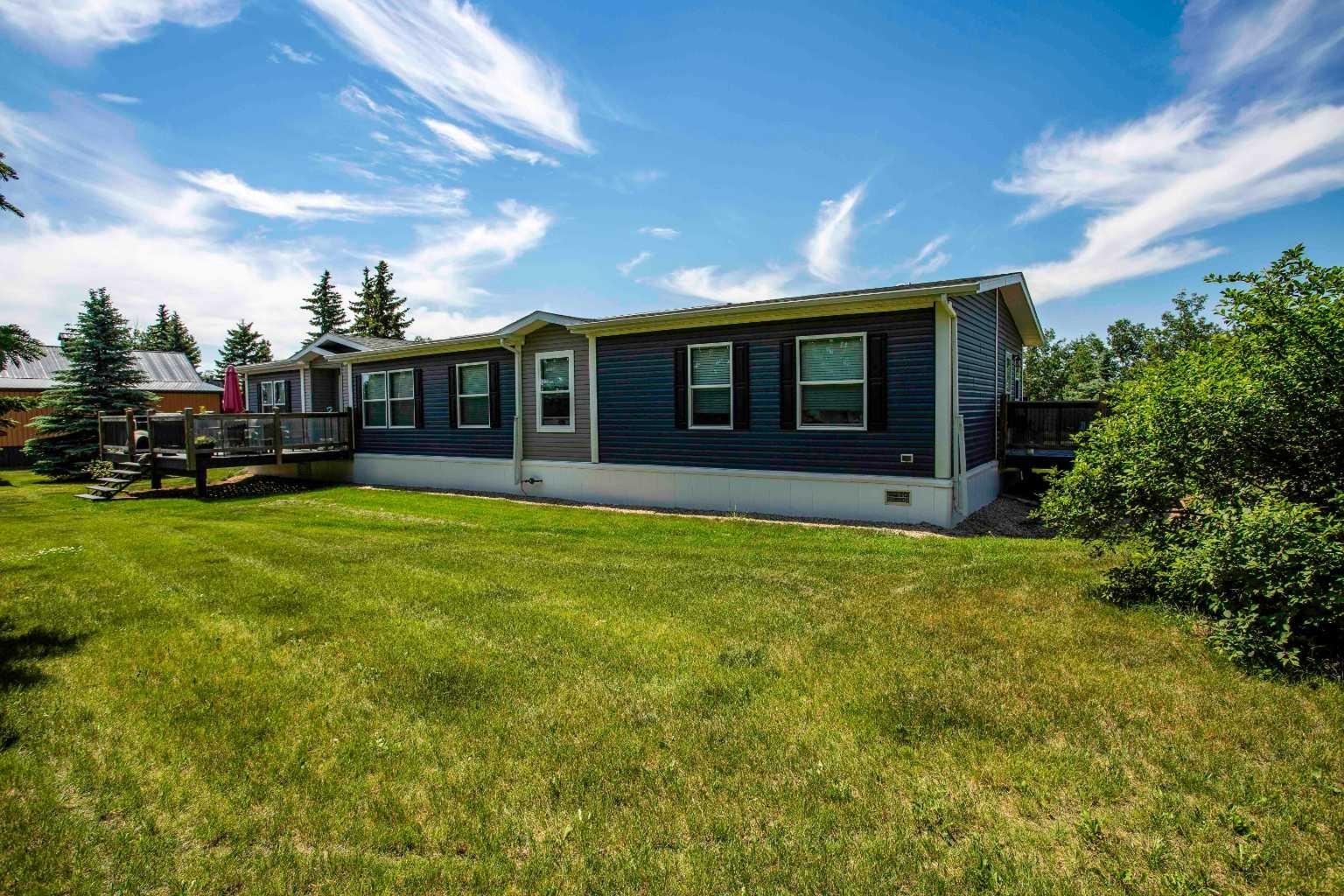 1417 Township Road 412, Bentley, AB T0C 0J0