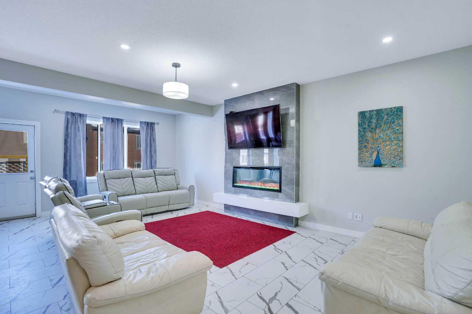 475 Creekrun Cres SW, Airdrie, AB T4B 5J9