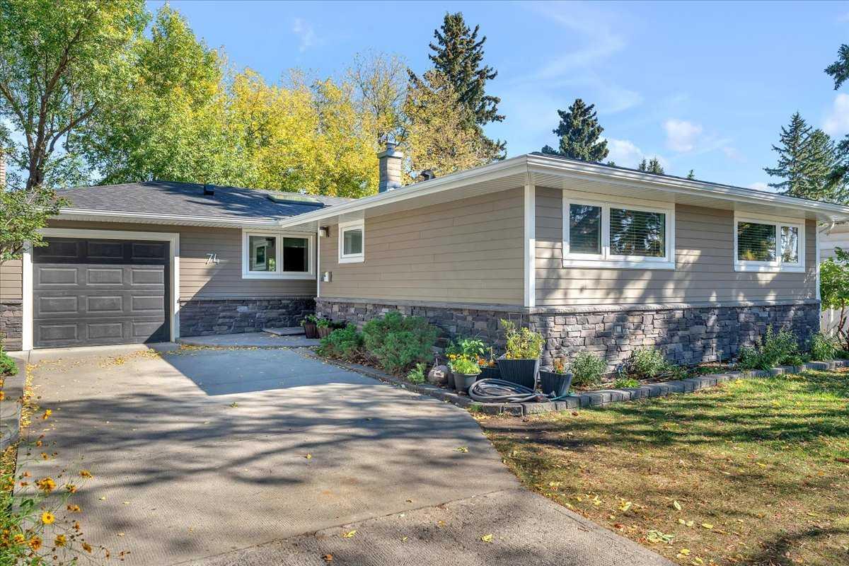 74 Walnut Dr SW, Calgary, AB T3C 3H3