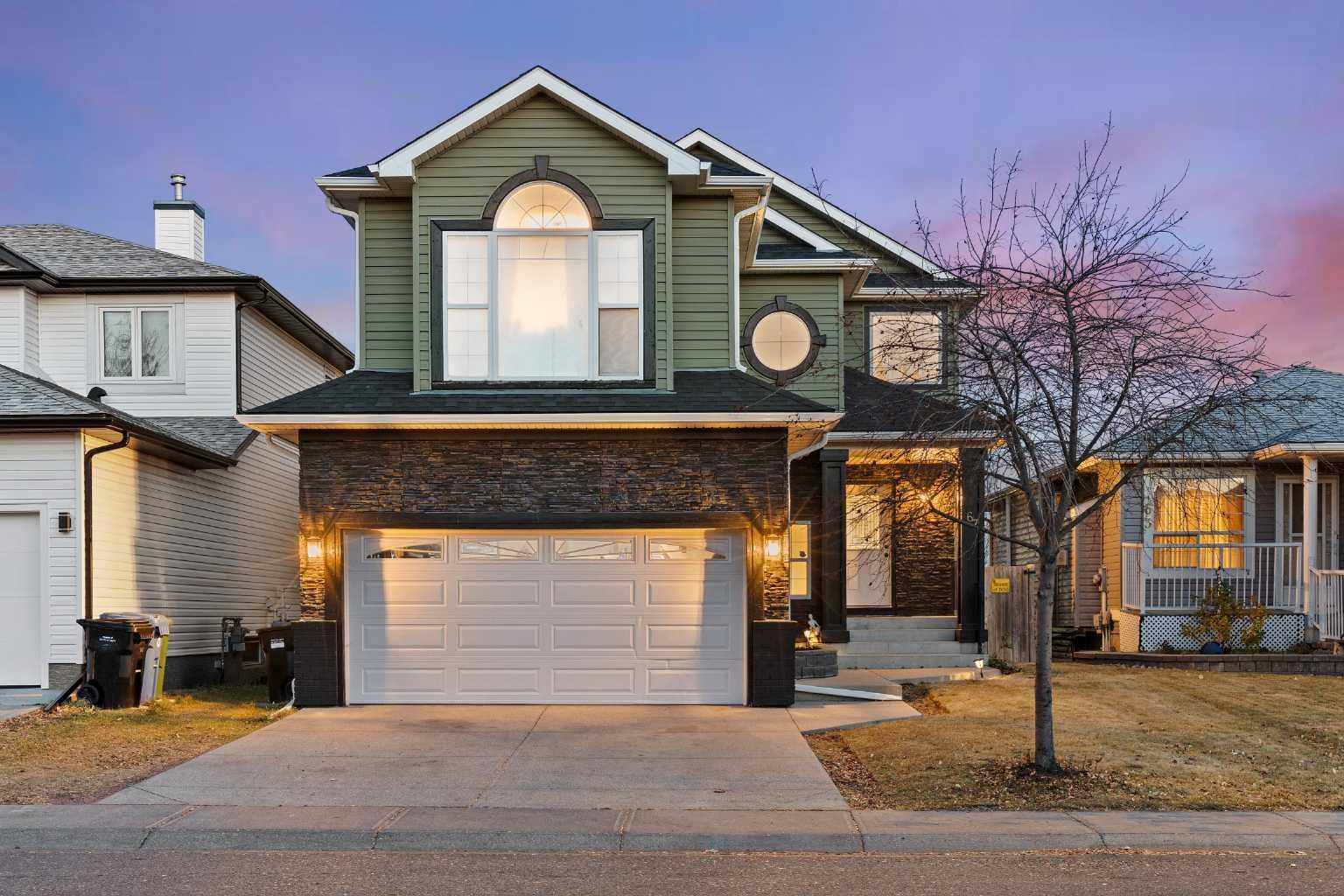 67 Anaheim Cres NE, Calgary, AB T1Y 7B8