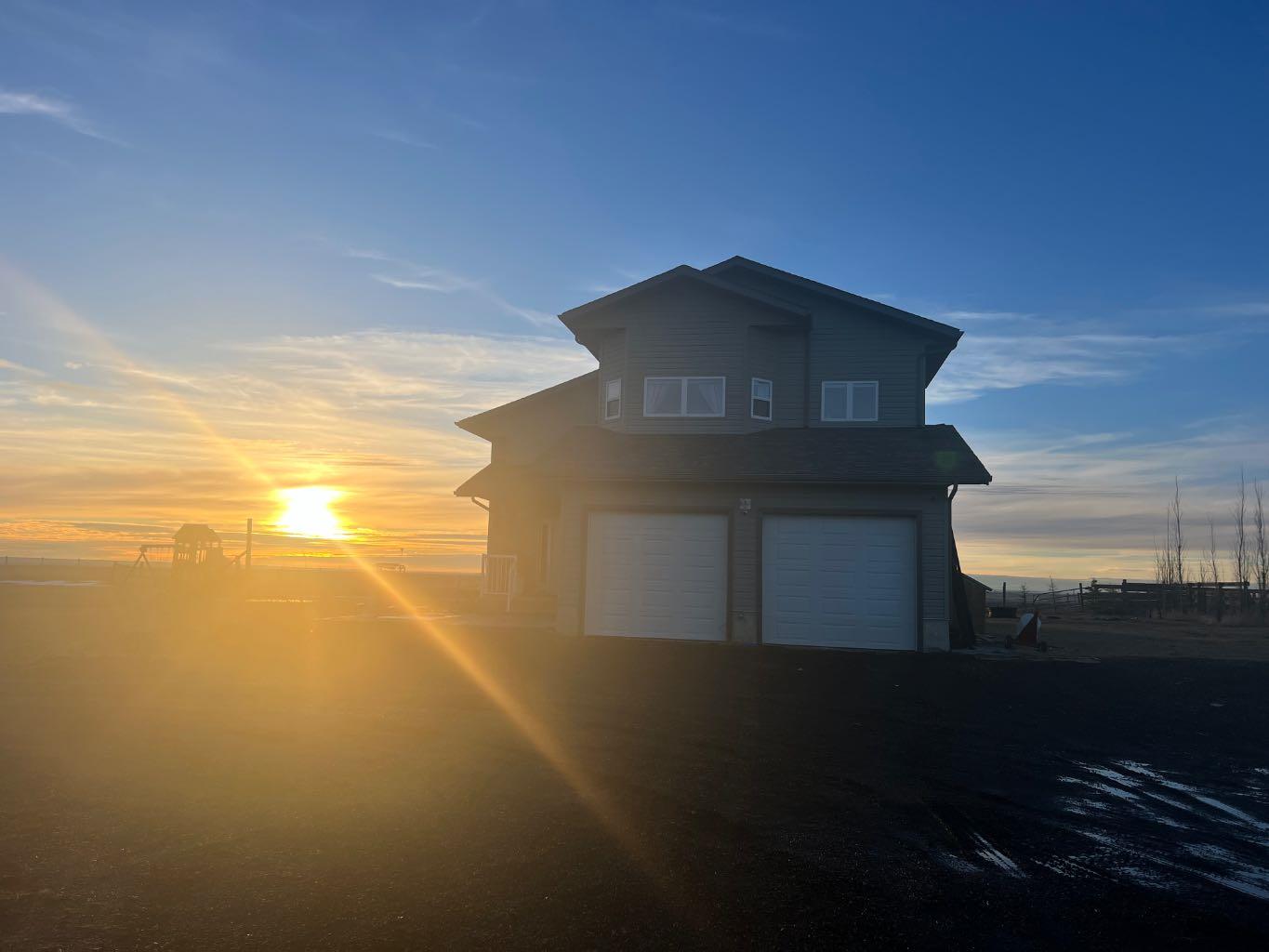 Range Road 20 294152 Road, Munson, AB T0J 2C0