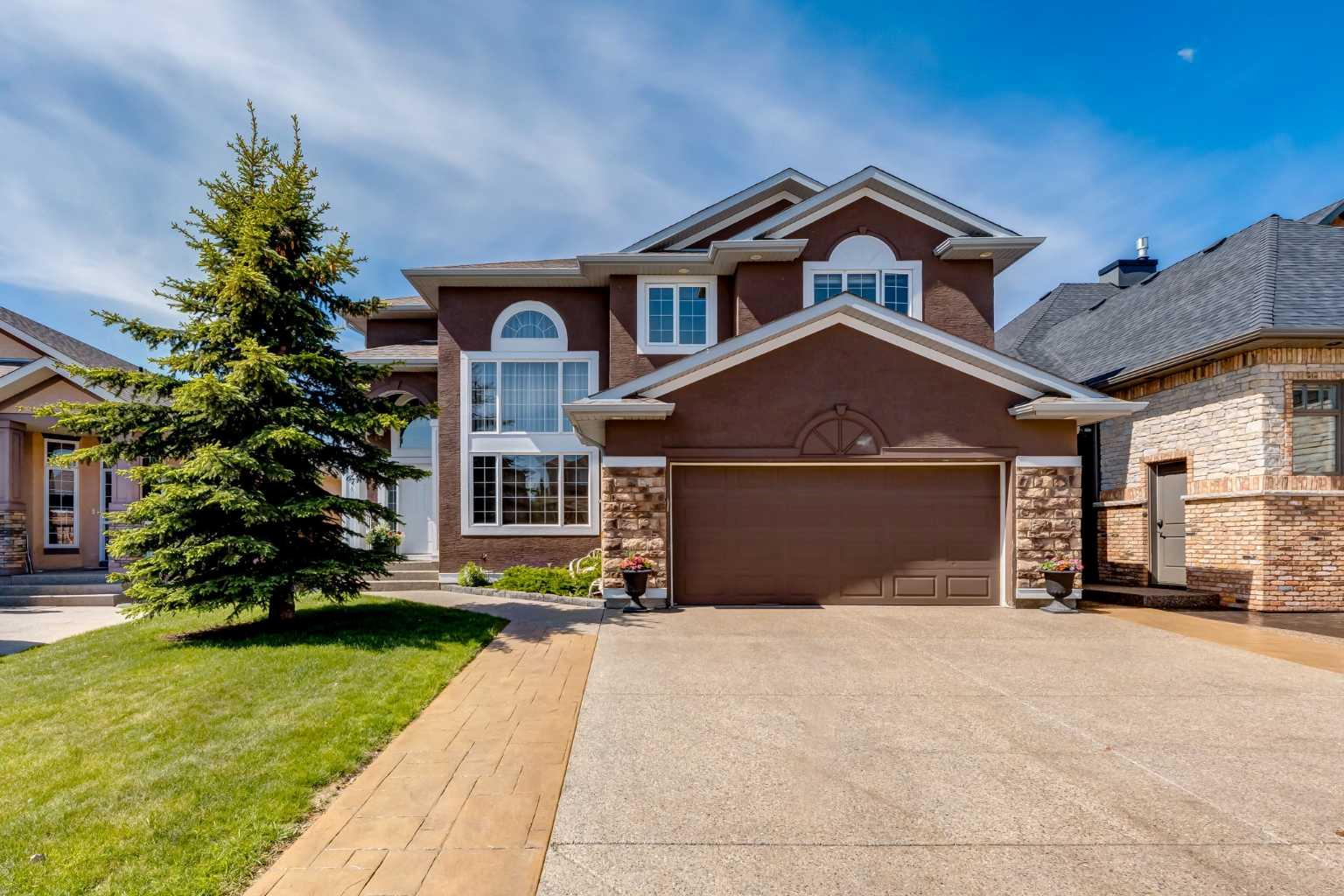 Cochrane, AB homes with backyards for sale Houseful