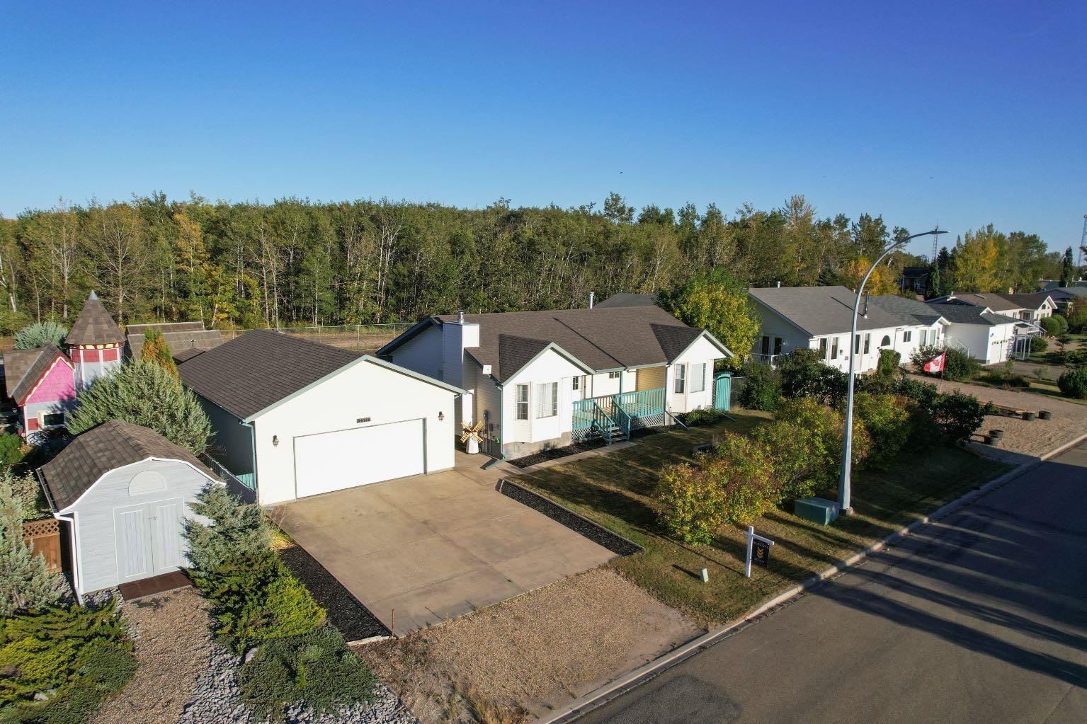 5511 52 Street, Bashaw, AB T0B 0H0