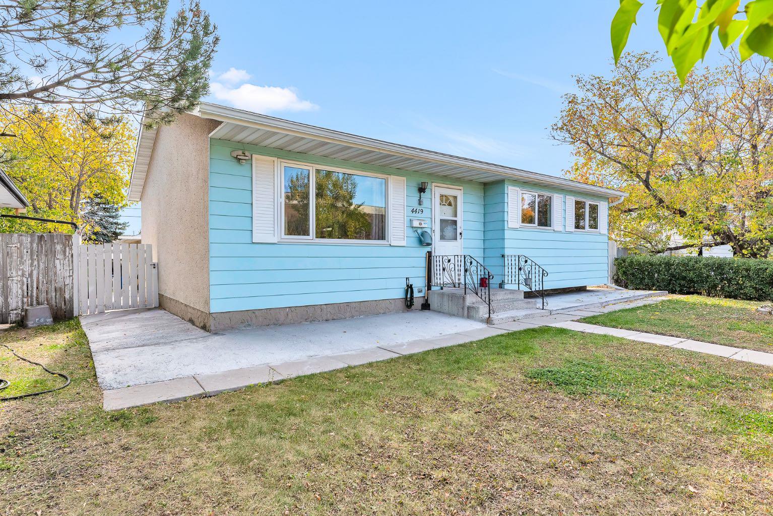 4419 Marlborough Dr NE, Calgary, AB T2A 2Z4