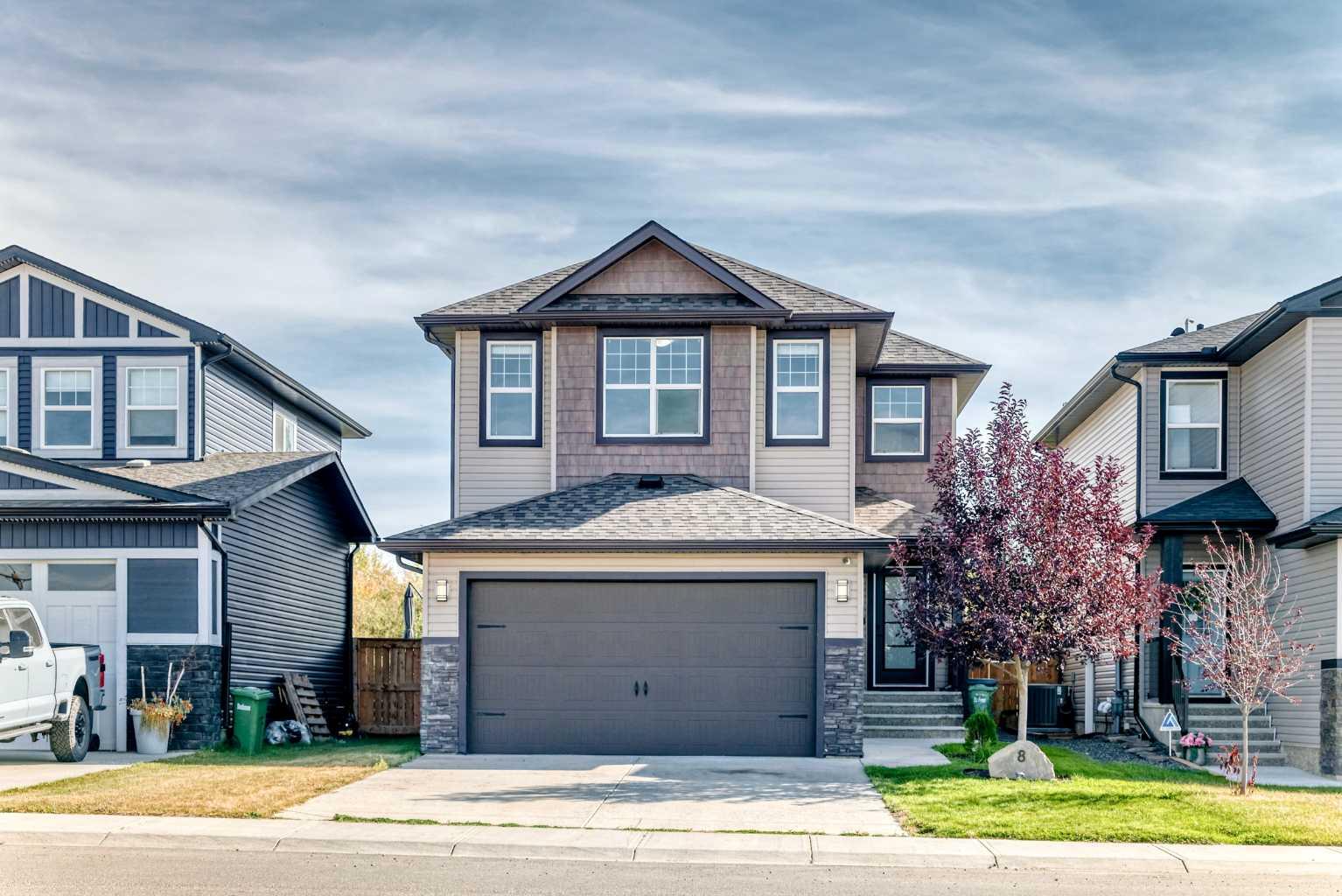 8 Lakewood Cir, Strathmore, AB T1P 0G8